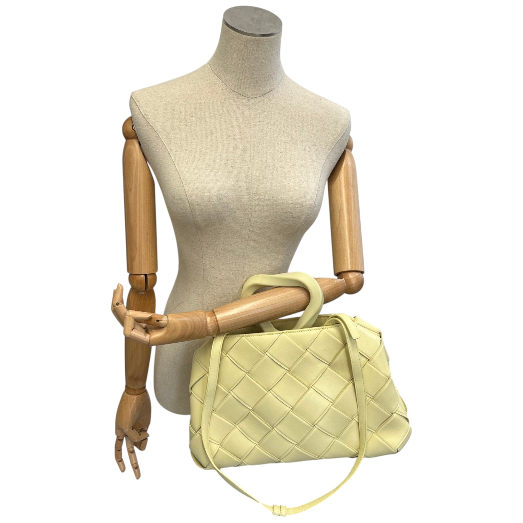 Women's Woven Intrecciato Top Handle Grasp Bag Yellow