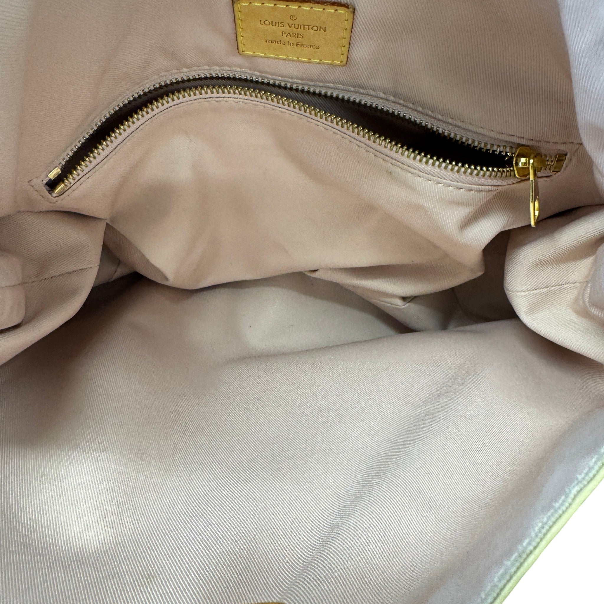 Women's Damier Azur Graceful Pm Handbag White
