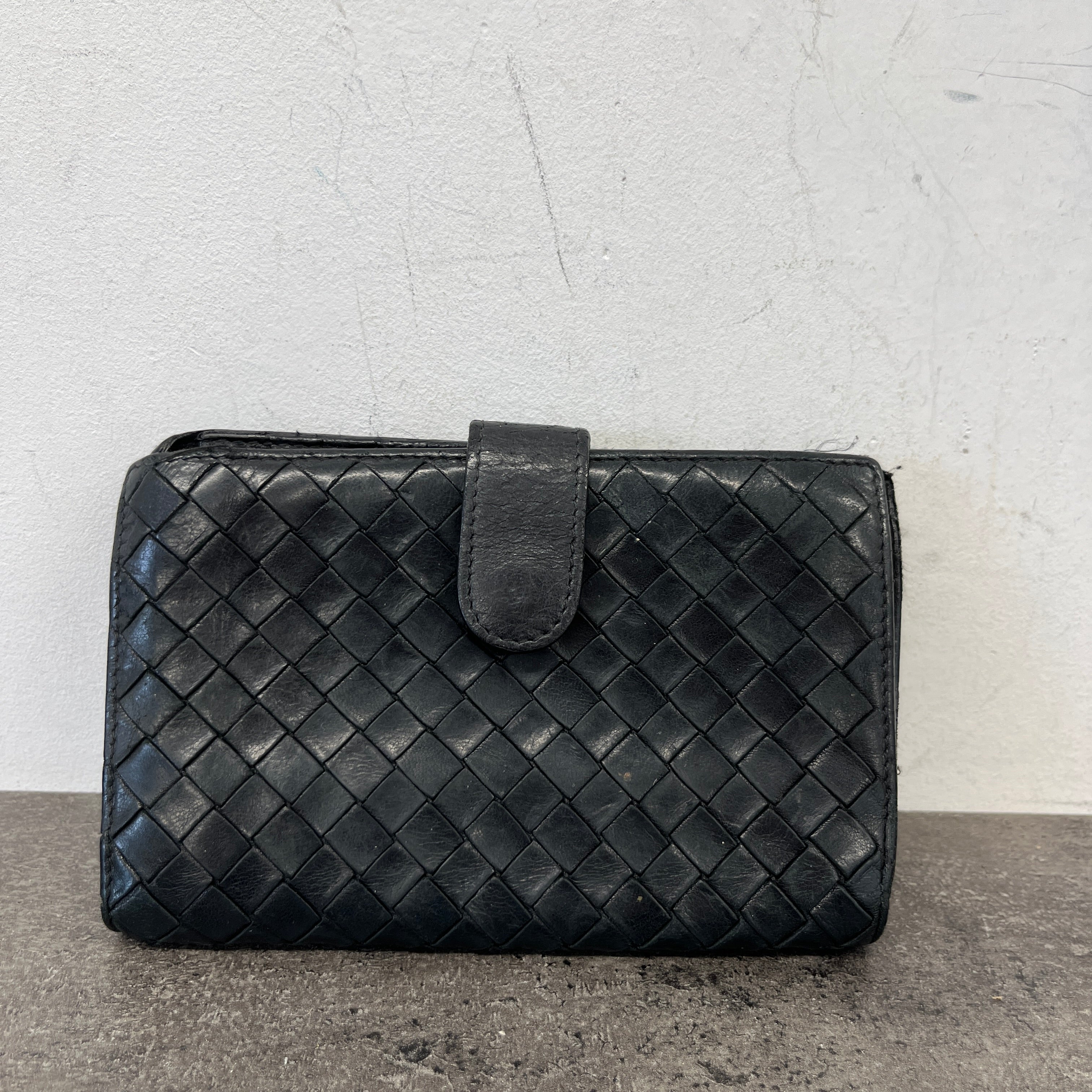 Women's Woven Intrecciato Wallet Black