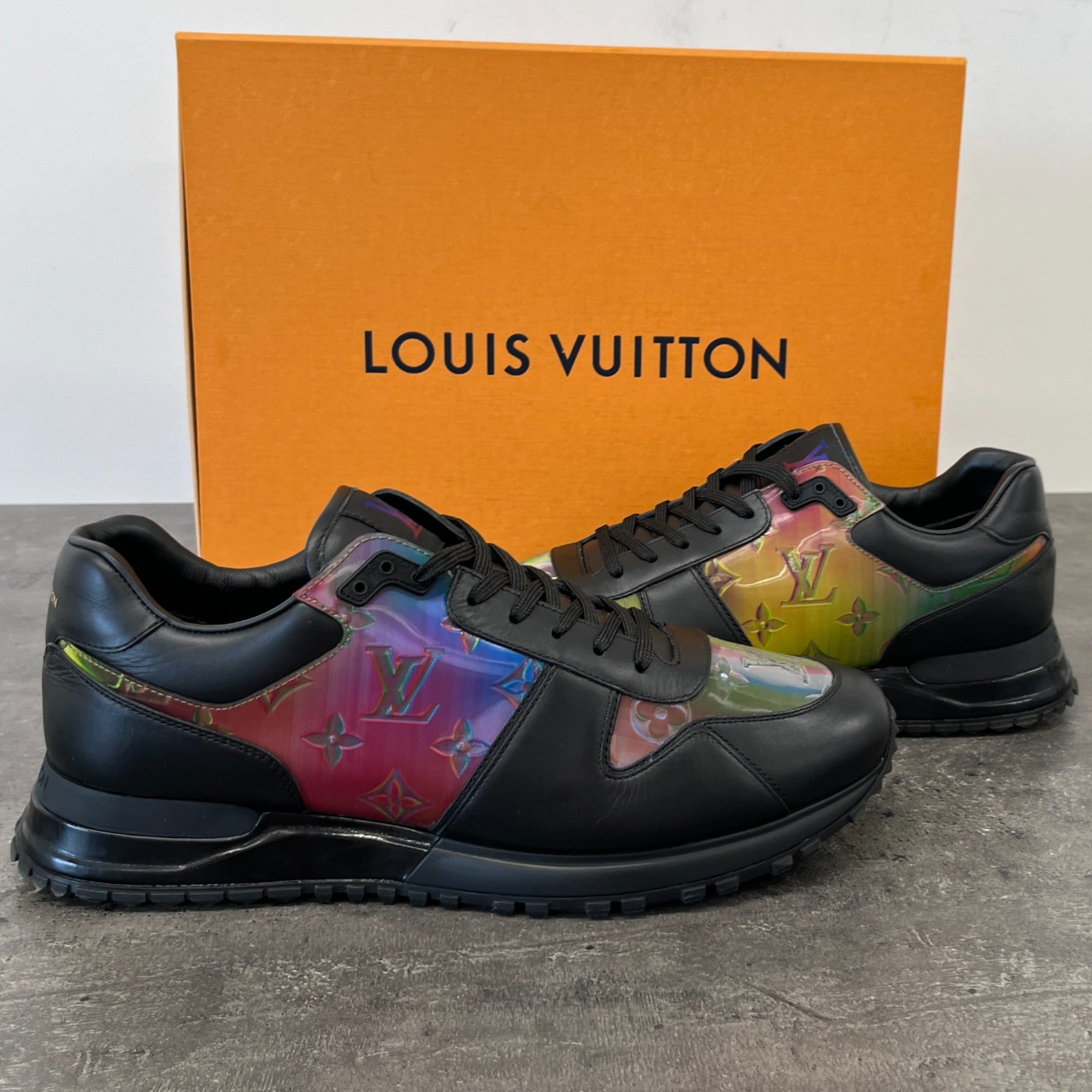 Men's Monogram Run Away Low Trainers Black Size EU 41.5 / UK 7.5