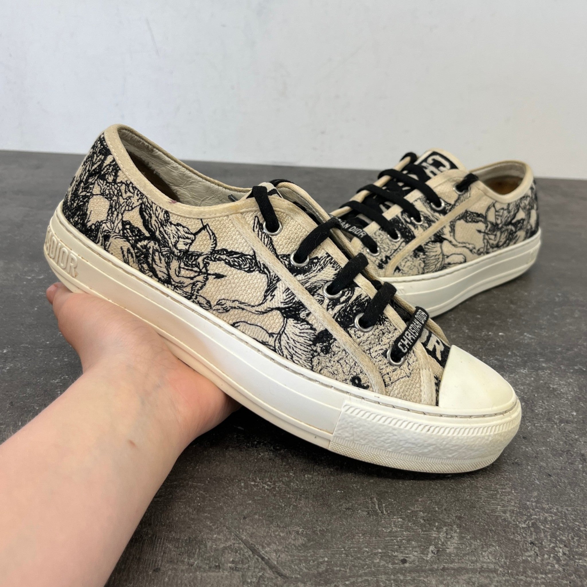 Women's Walk'N'Dior Low Trainers White Size EU 38.5 / UK 5.5