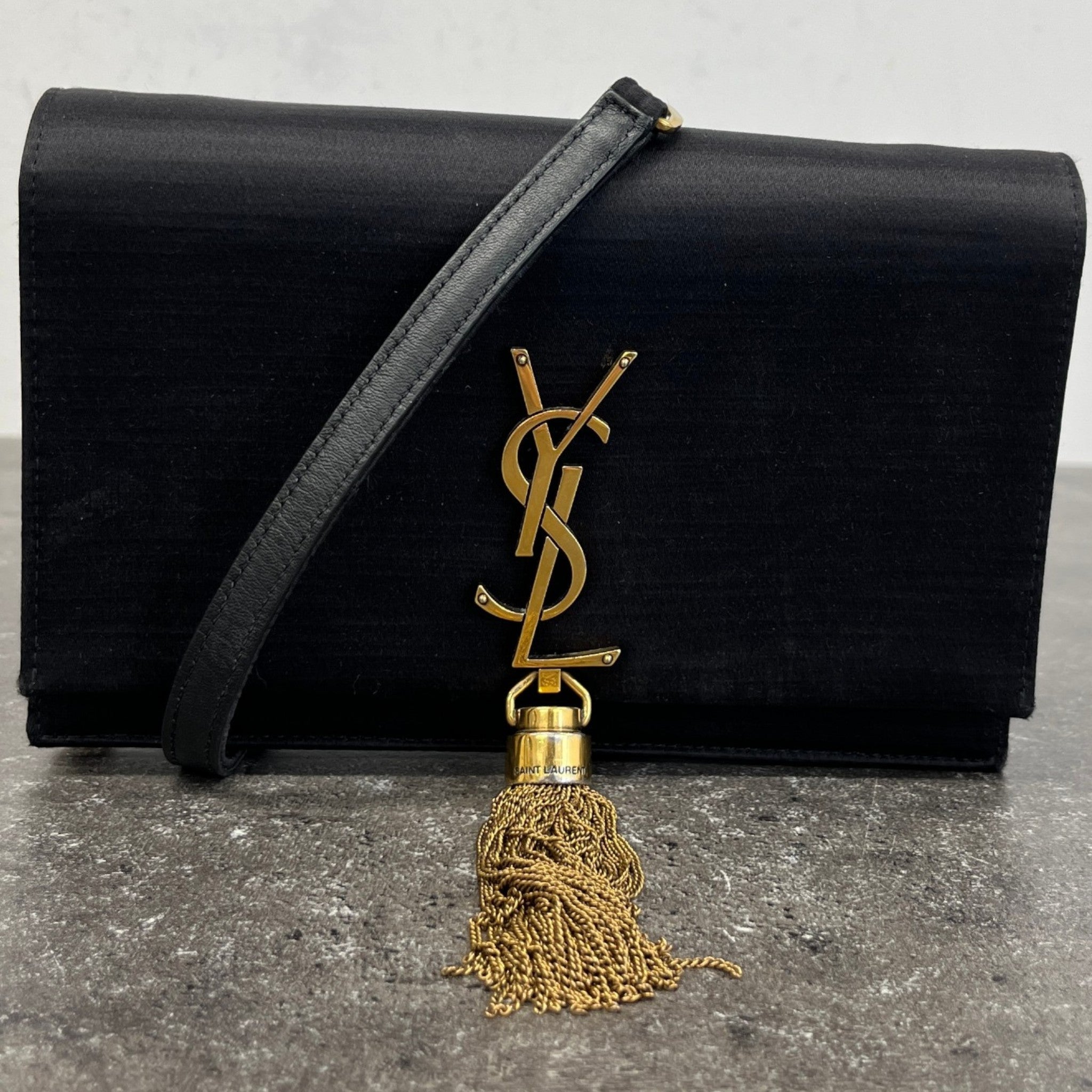 Women's Kate Small Tassel Handbag Black