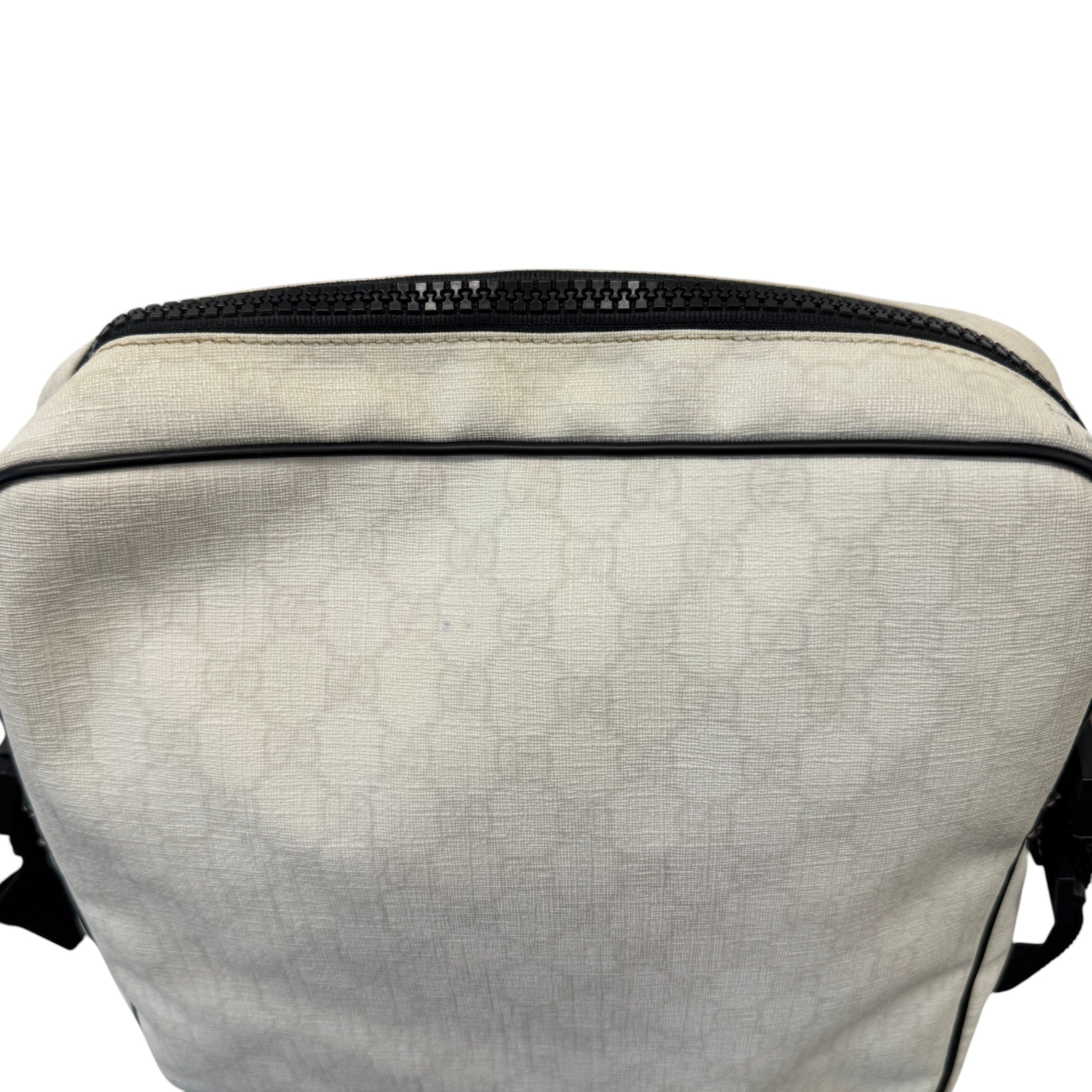 Men's Gg Supreme Messenger Bag White