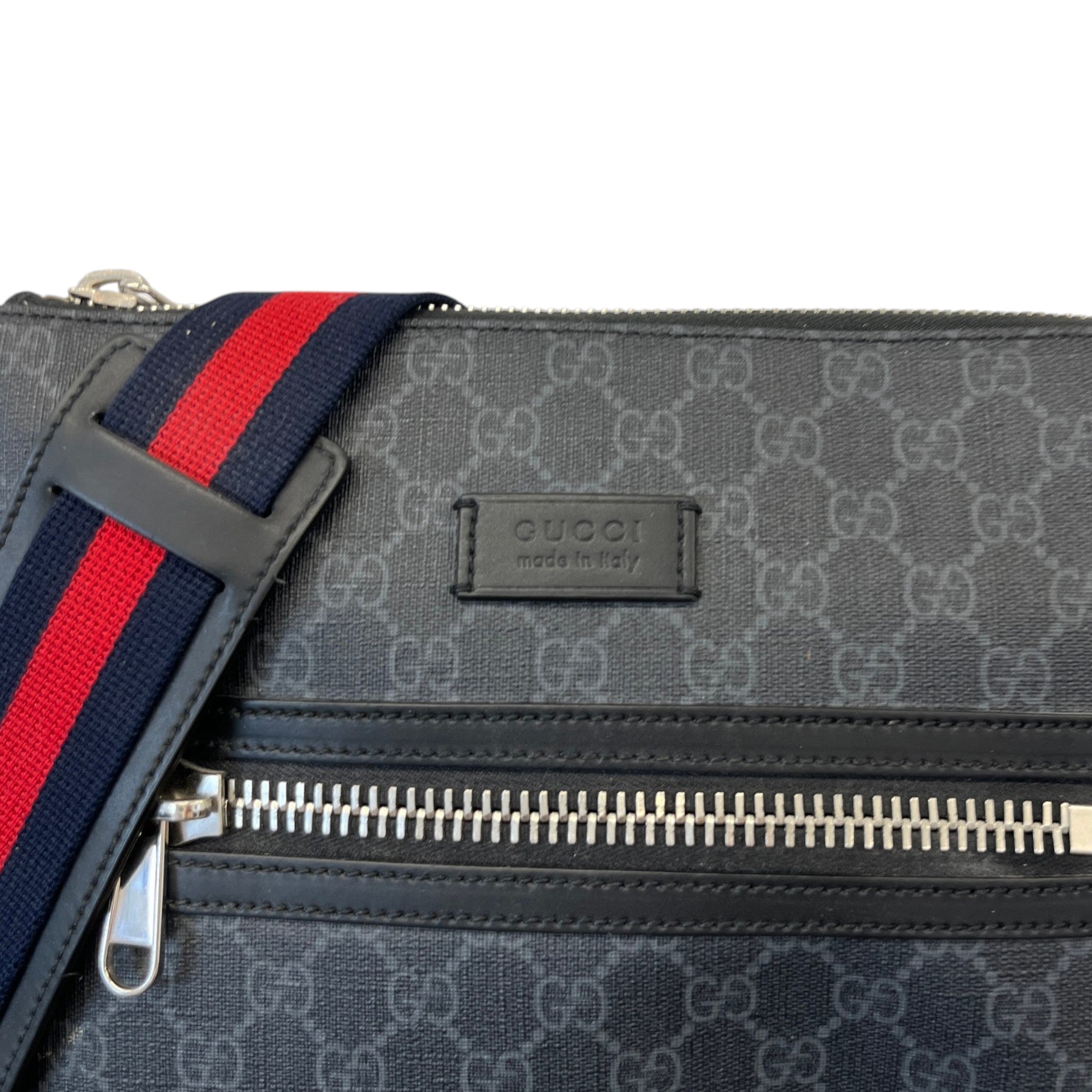 Men's Gg Supreme Web Messenger Bag Black