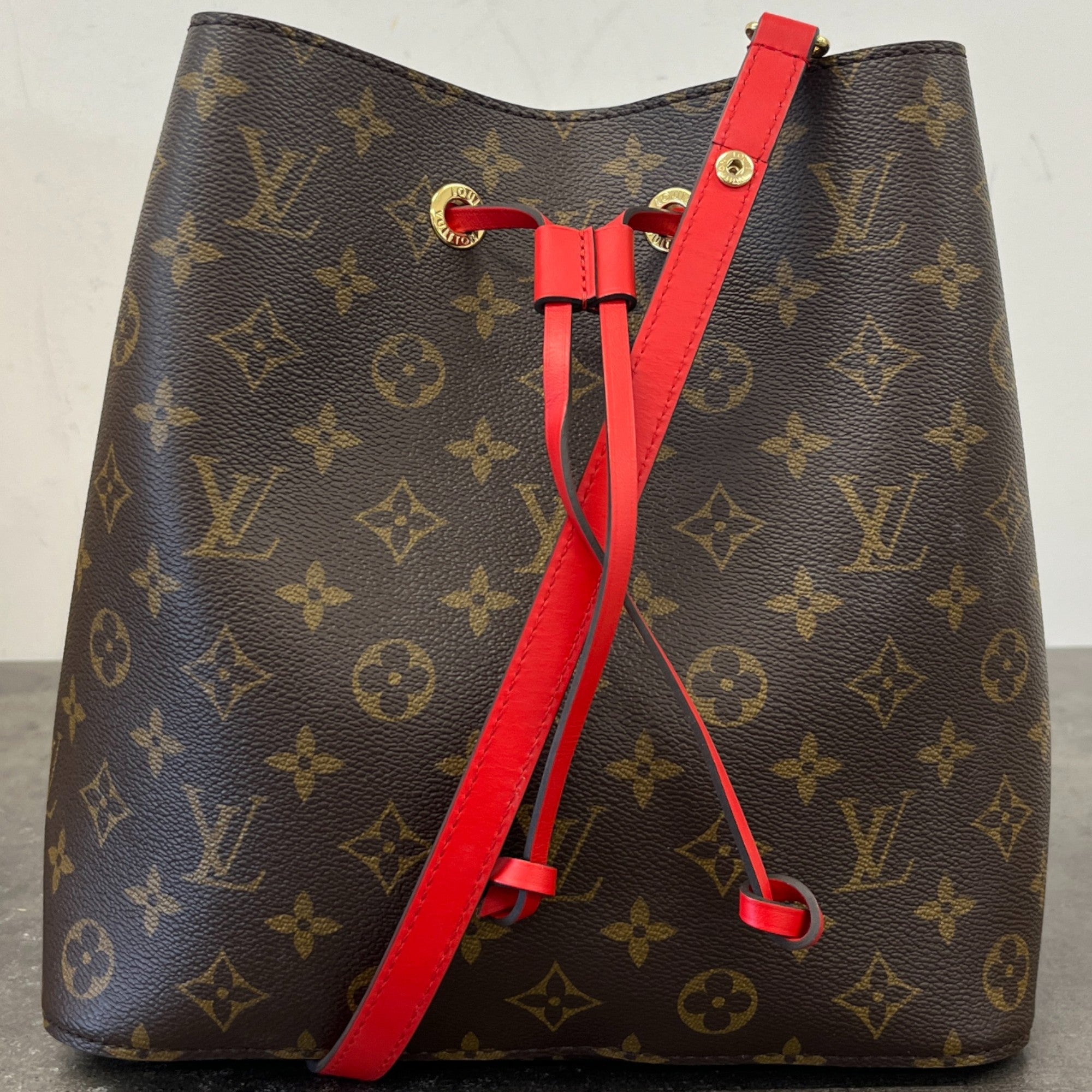 Women's Néonoé Mm Bucket Bag Brown