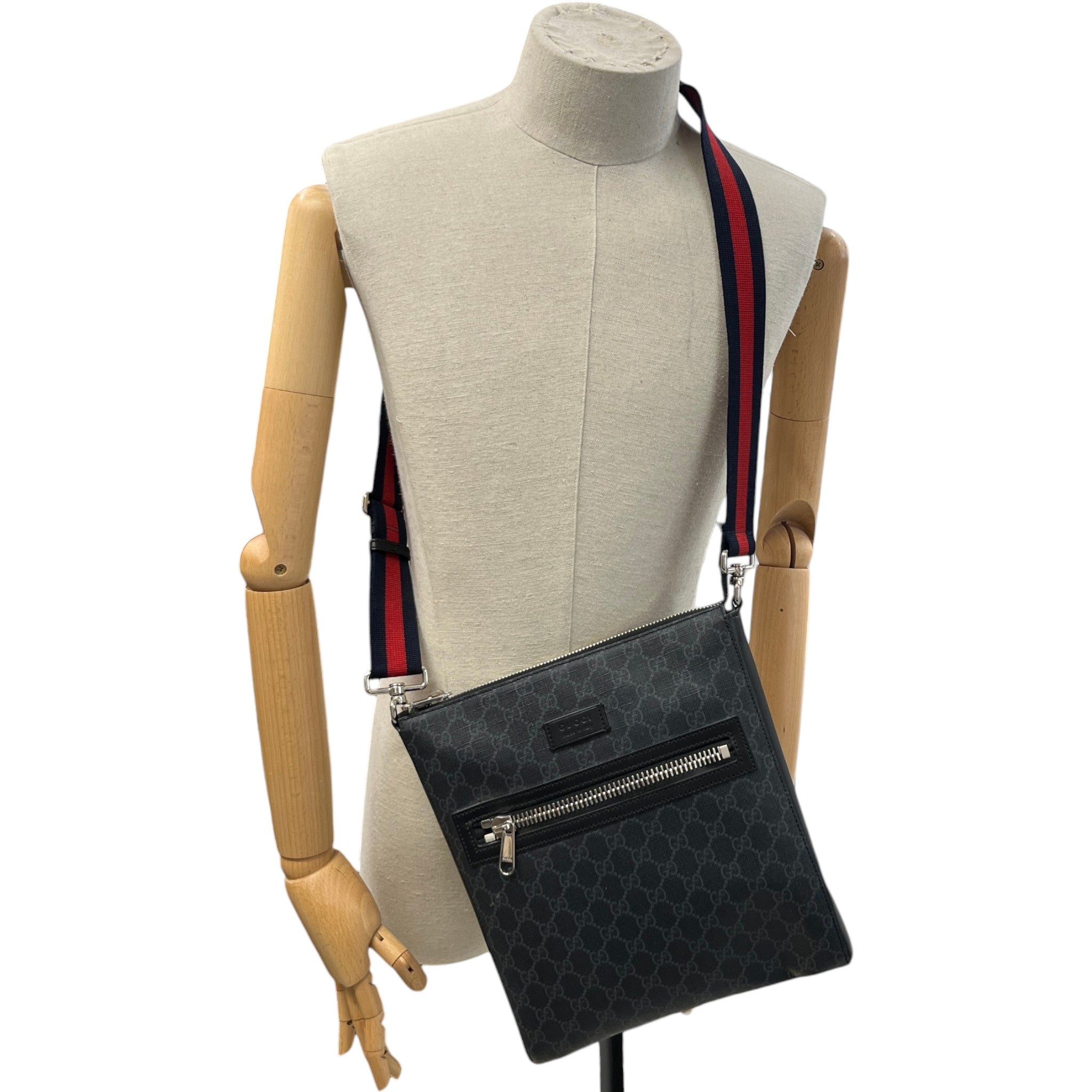 Men's Gg Supreme Web Messenger Bag Black