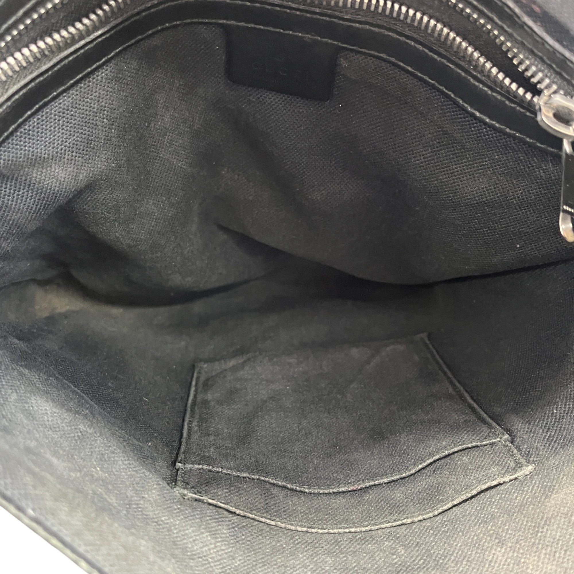 Men's Gg Supreme Web Strap Messenger Bag Black