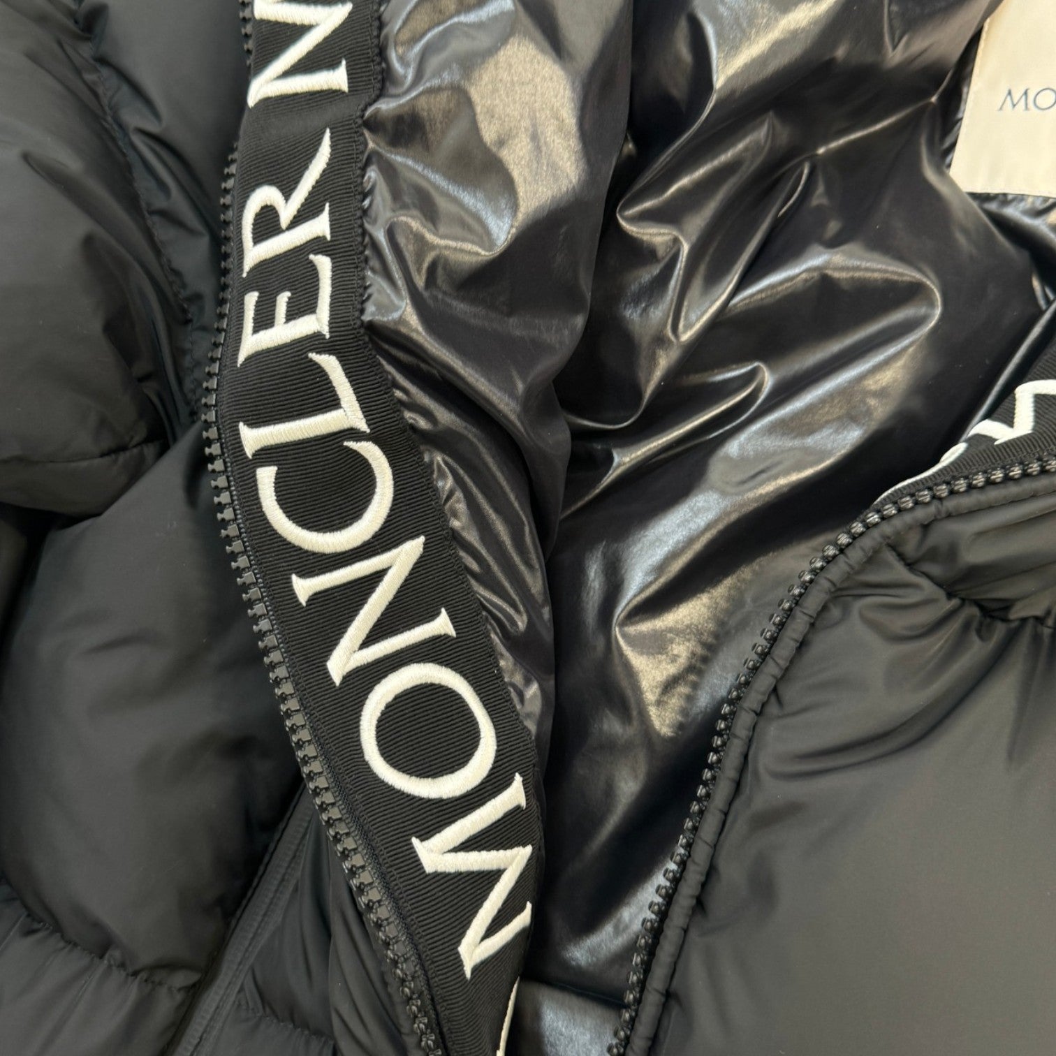 Men's Montcla Down Jacket Black Size 2 / M