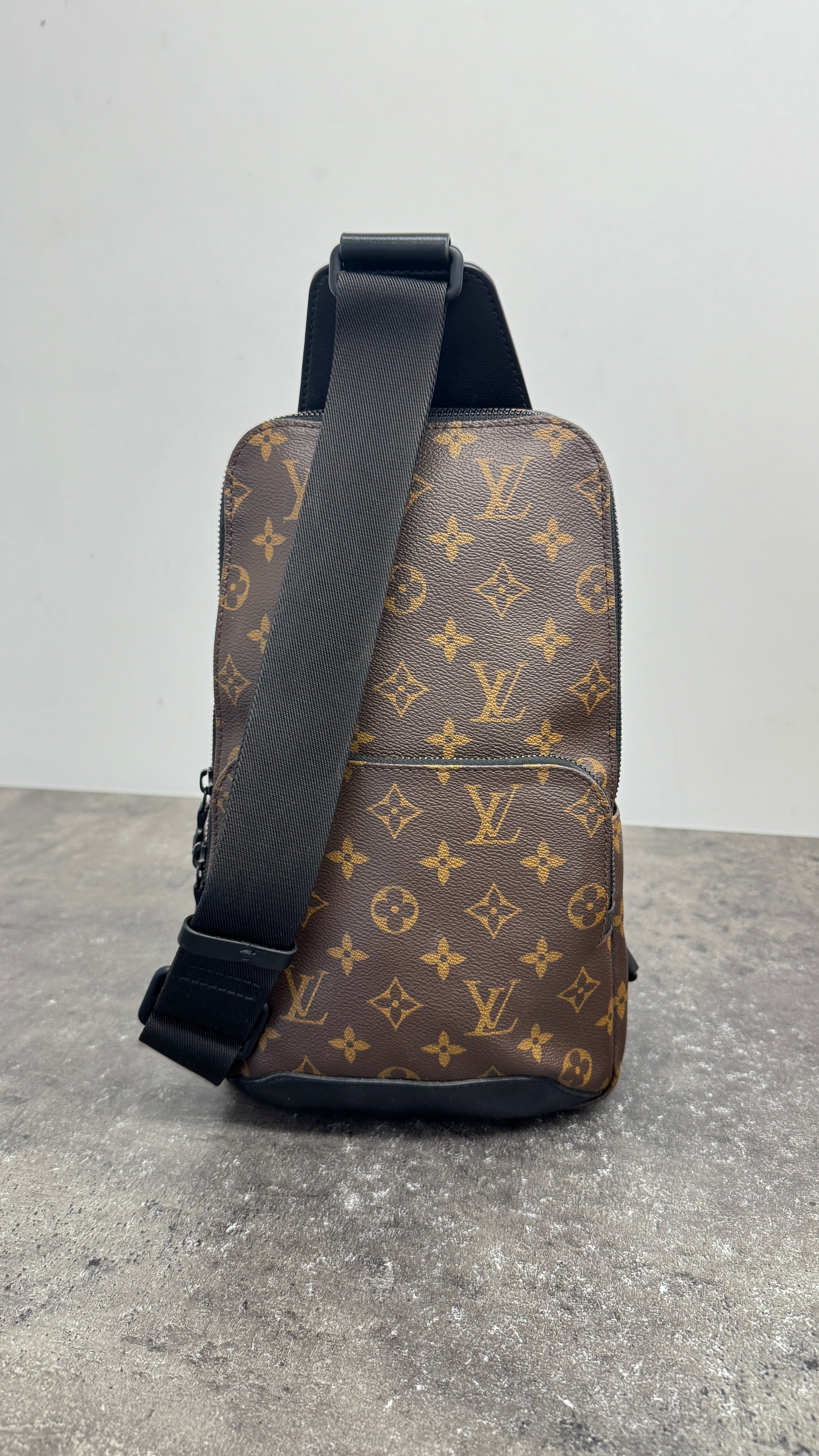 Men's Monogram Avenue Pm Slingbag Bag Brown