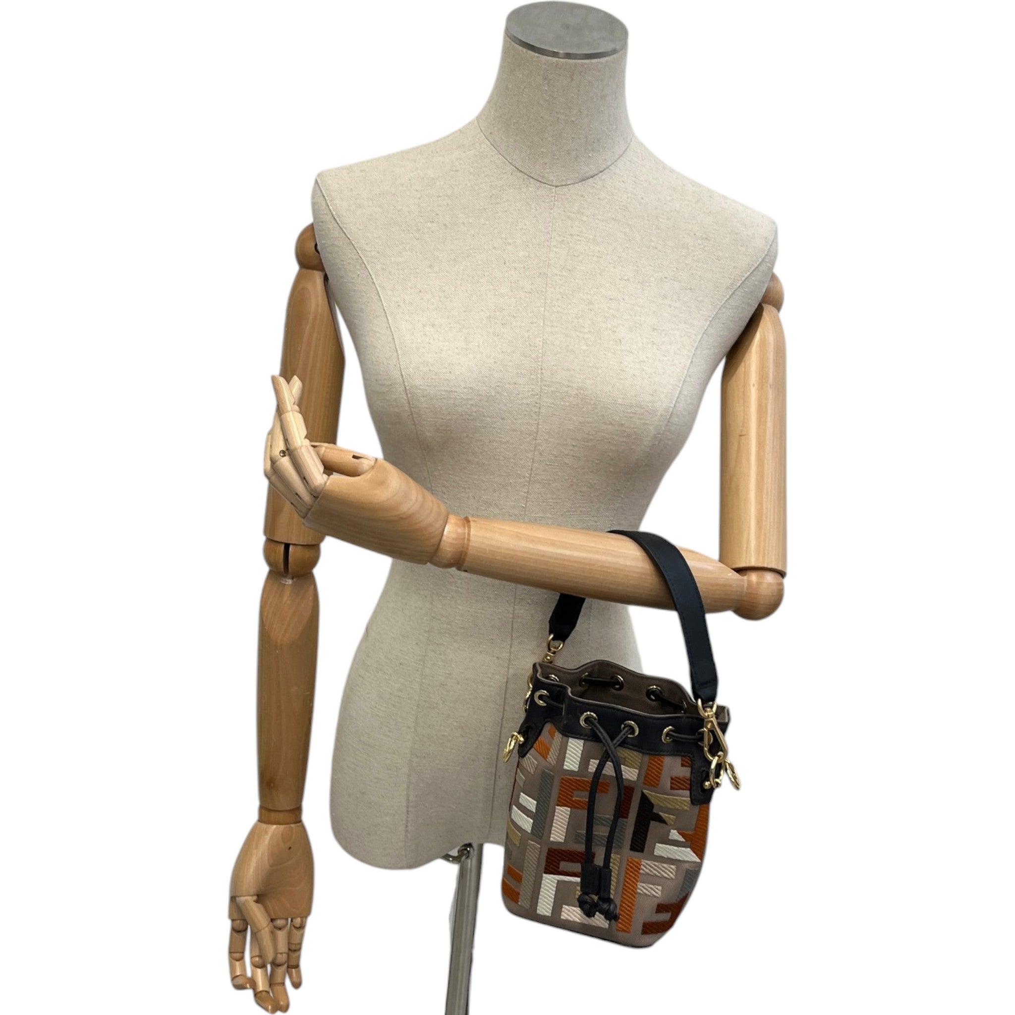 Women's Small Mon Tresor Bucket Bag Beige
