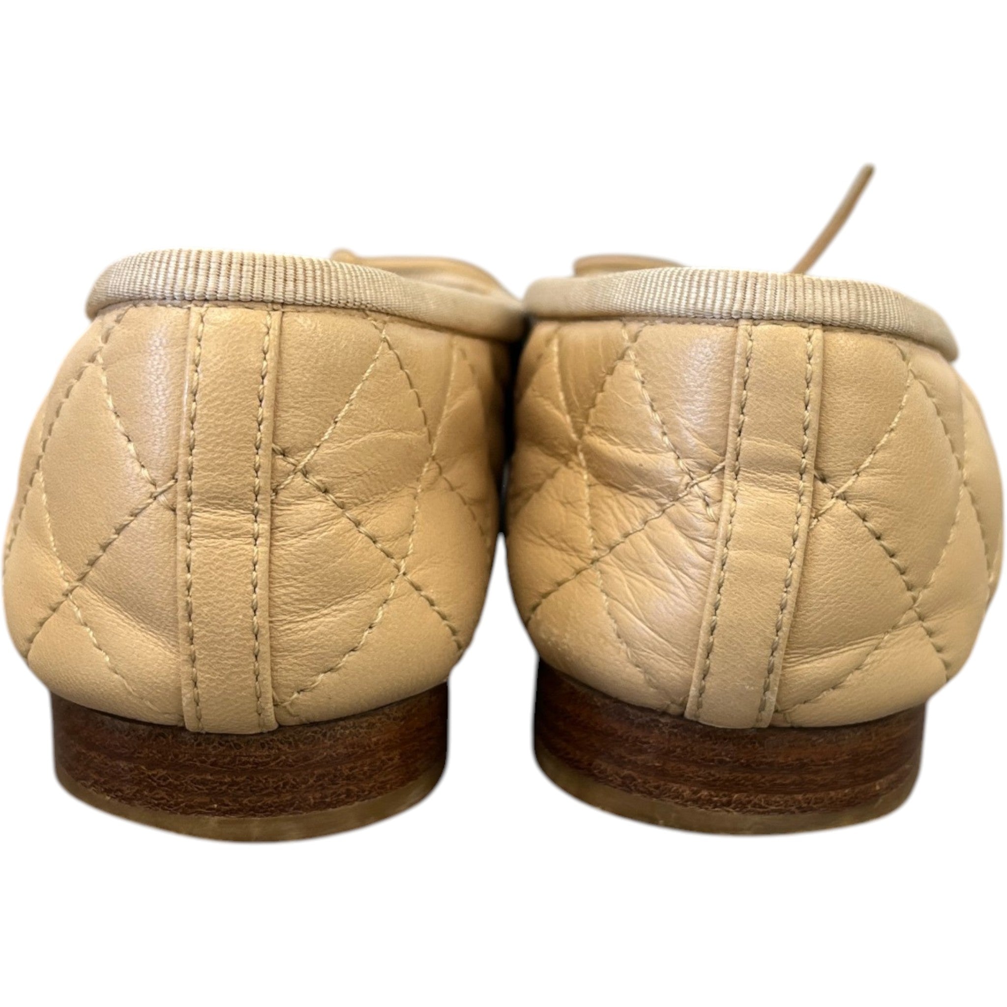 Women's Cc Quilted Ballet Flat Slides Beige Size EU 35 / UK 2
