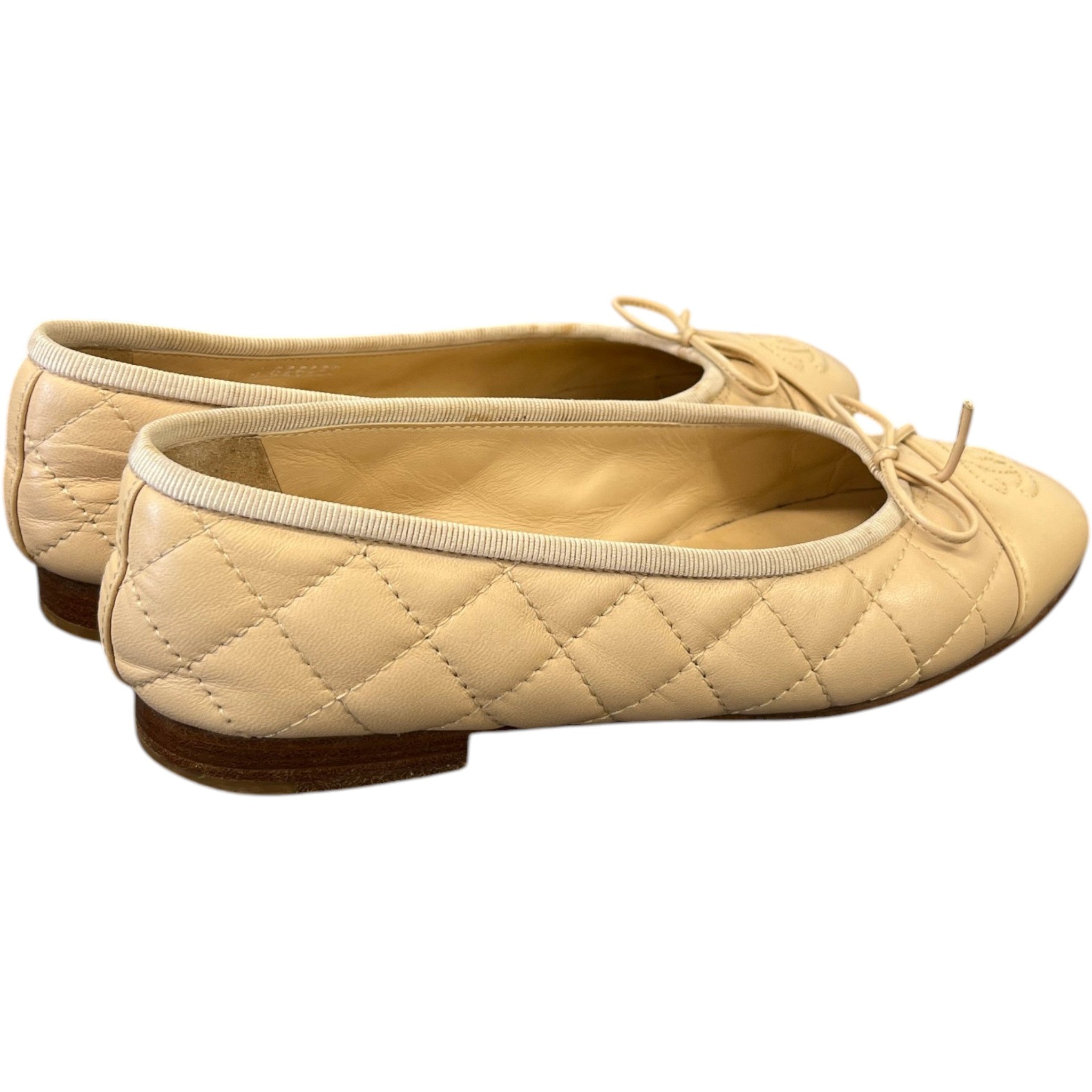 Women's Cc Quilted Ballet Flat Slides Beige Size EU 35 / UK 2