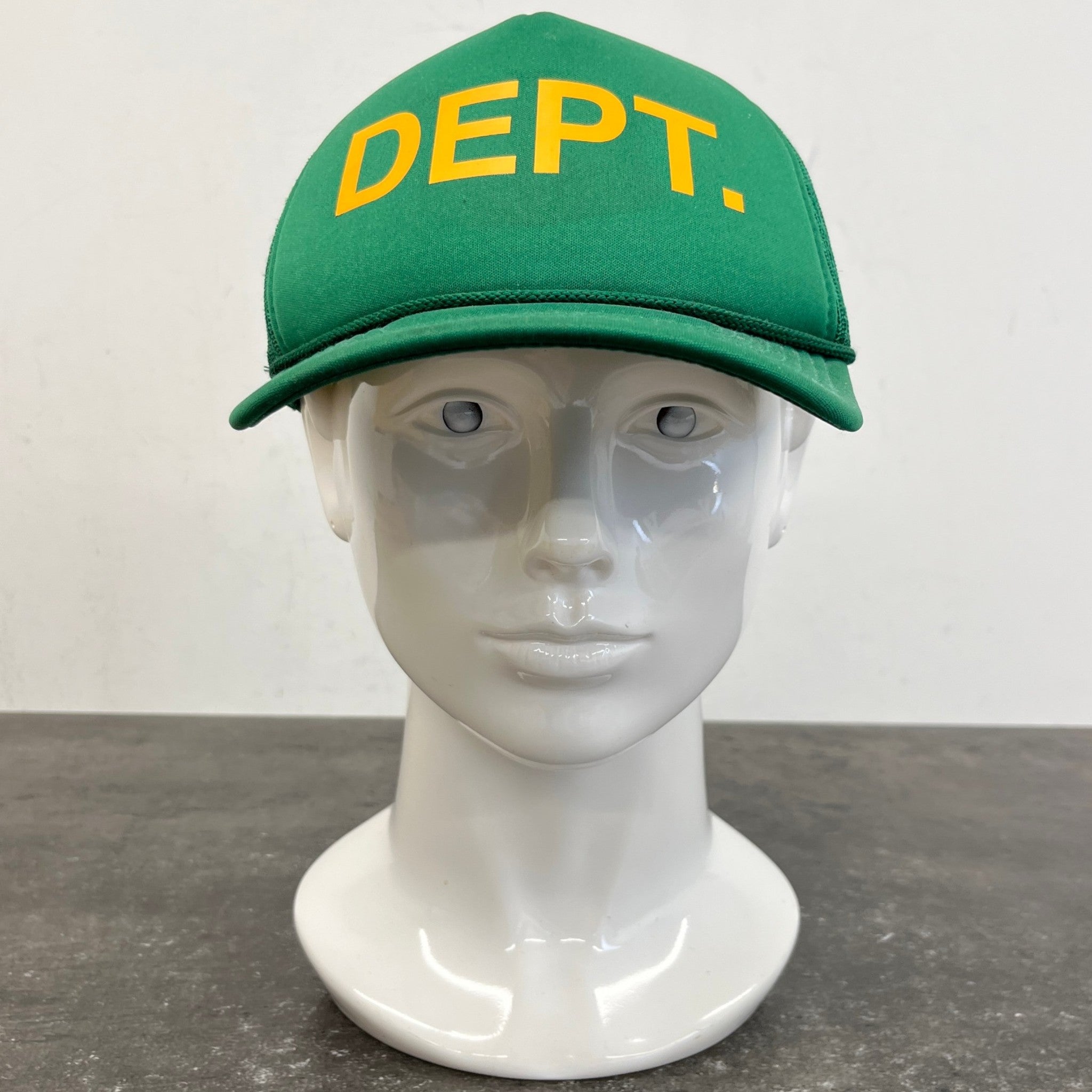 Men's Trucker Cap Green Size Waist 30-34"