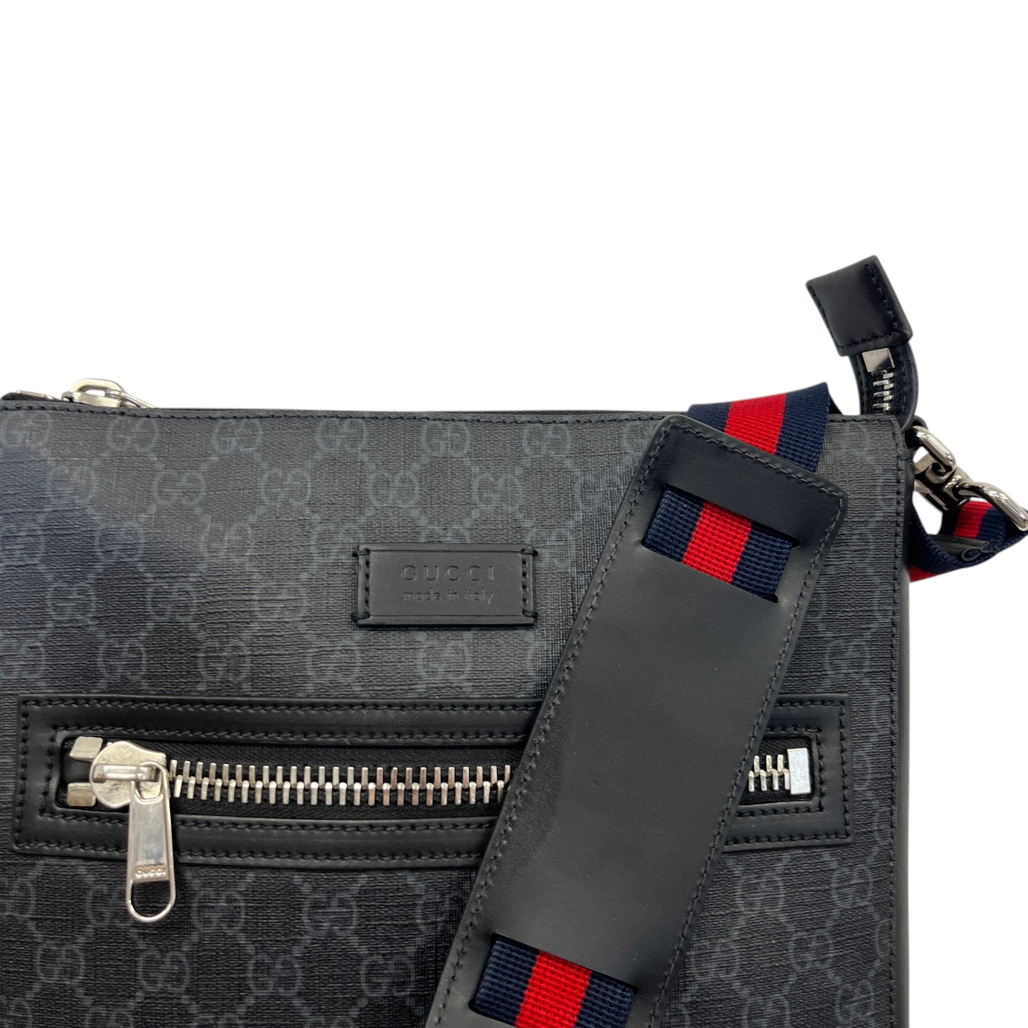 Men's Gg Supreme Messenger Bag Black