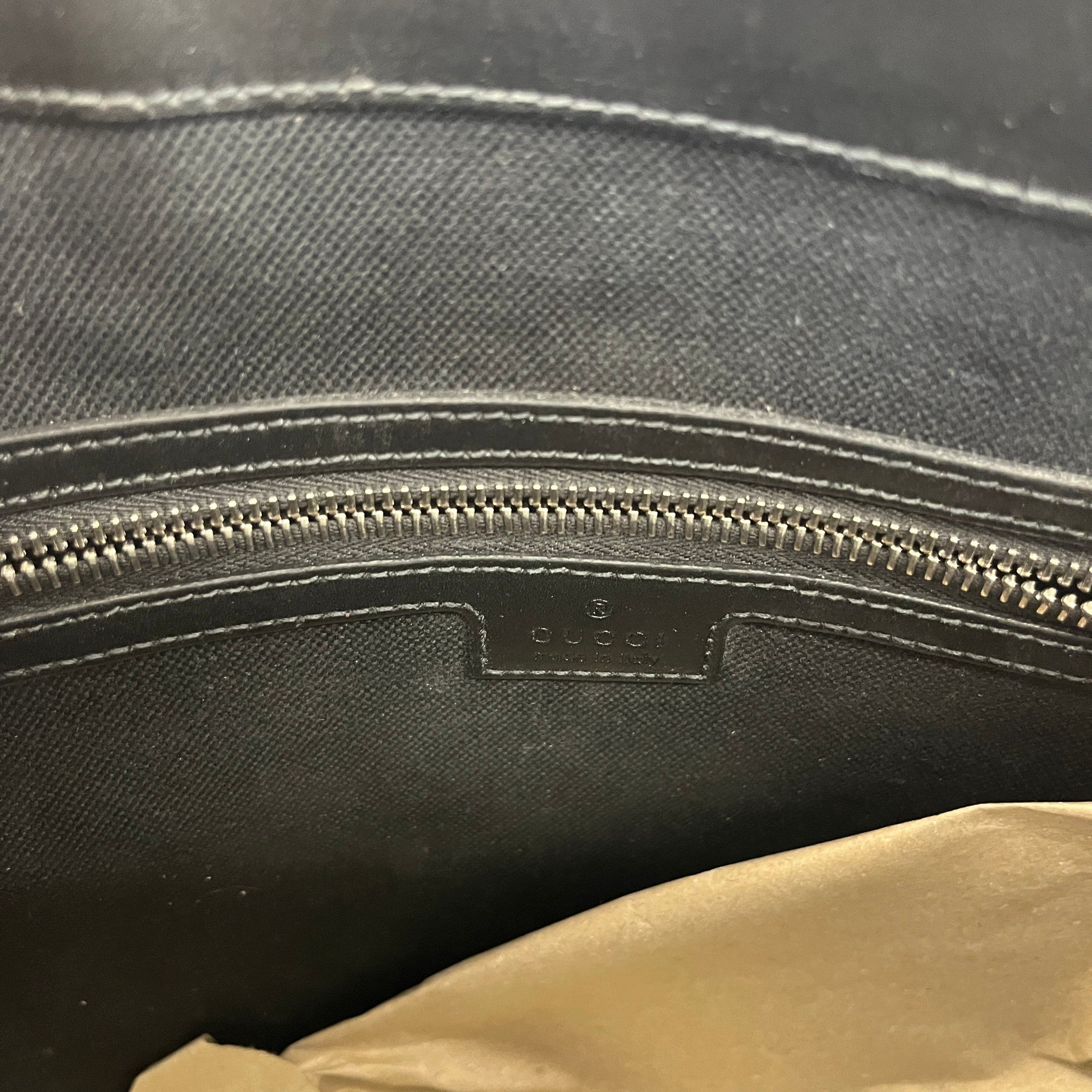 Men's Gg Supreme Messenger Bag Black