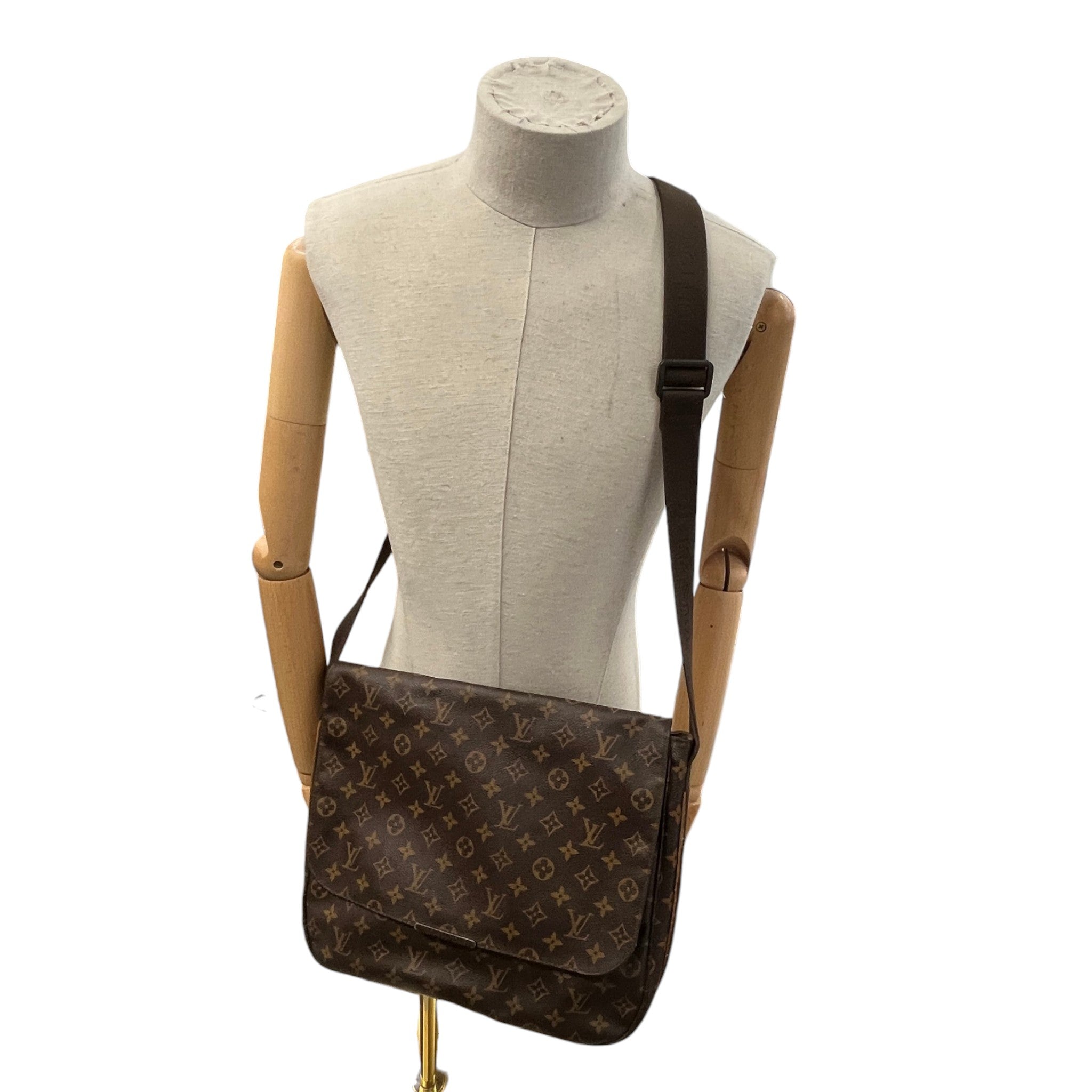 Men's Monogram Beaubourg Mm Messenger Bag Brown