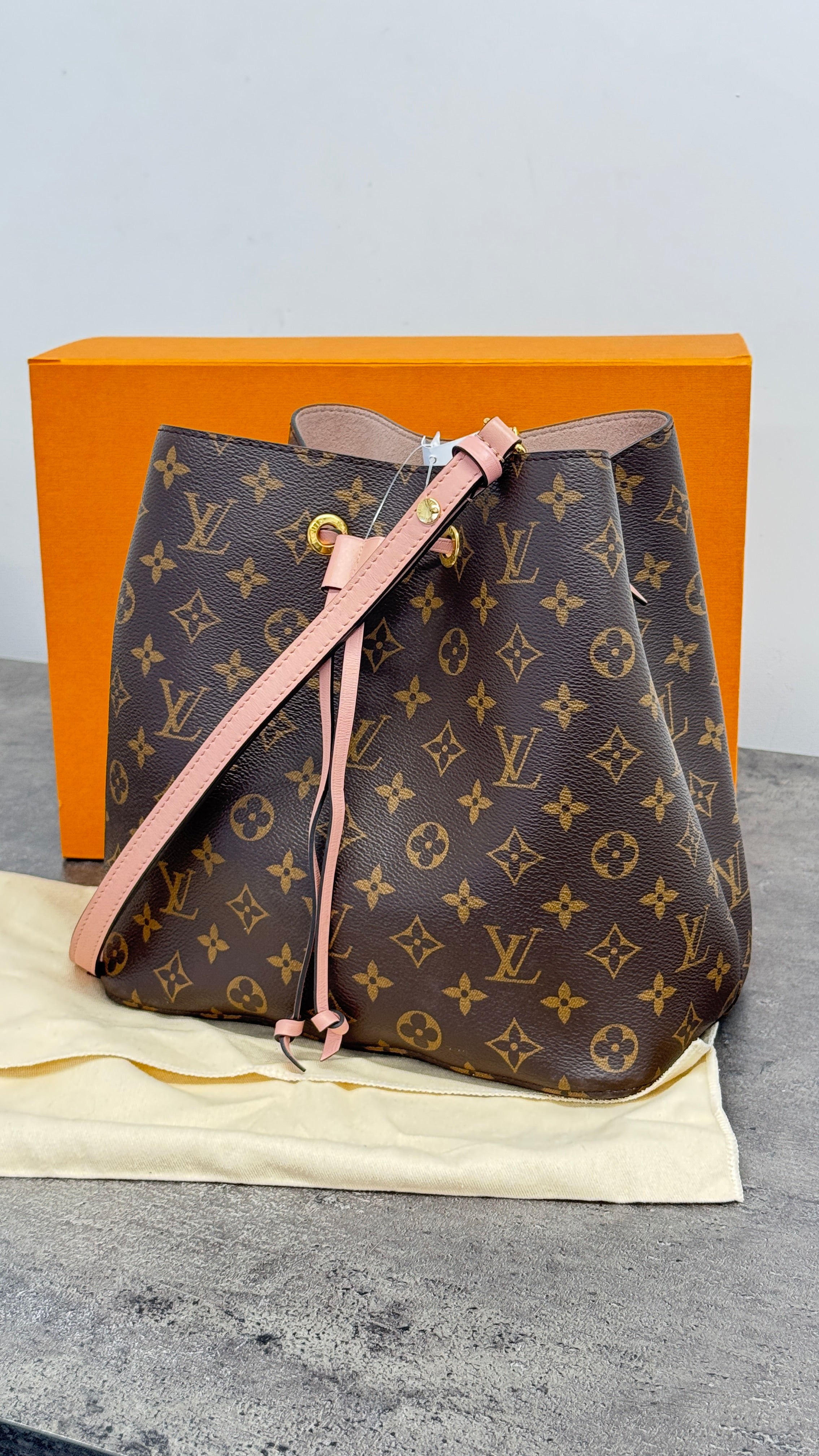 Women's Monogram Néonoé Bucket Mm Bag Brown