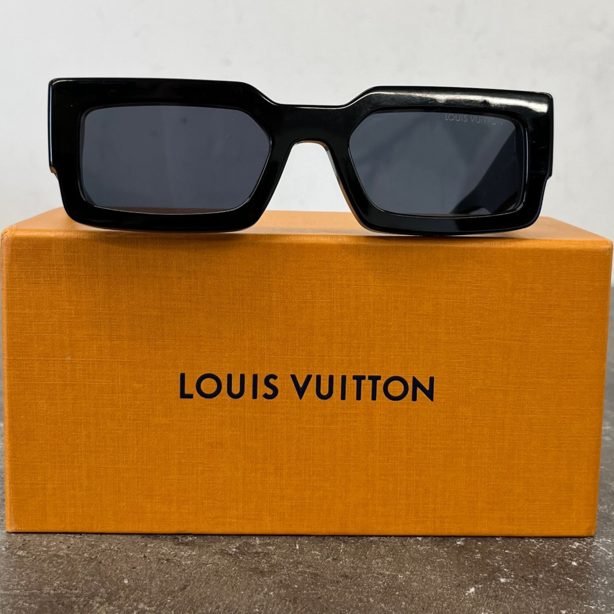 Men's Lv Clash Low Square Sunglasses Black