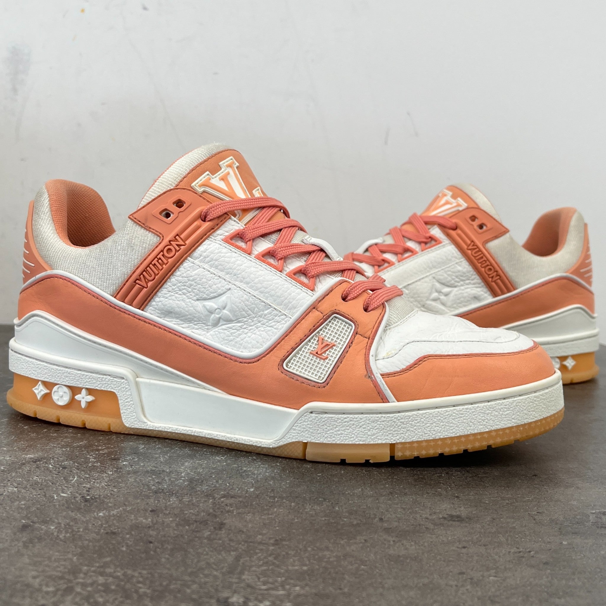 Men's Lv Low Trainers Salmon Size EU 41.5 / UK 7.5