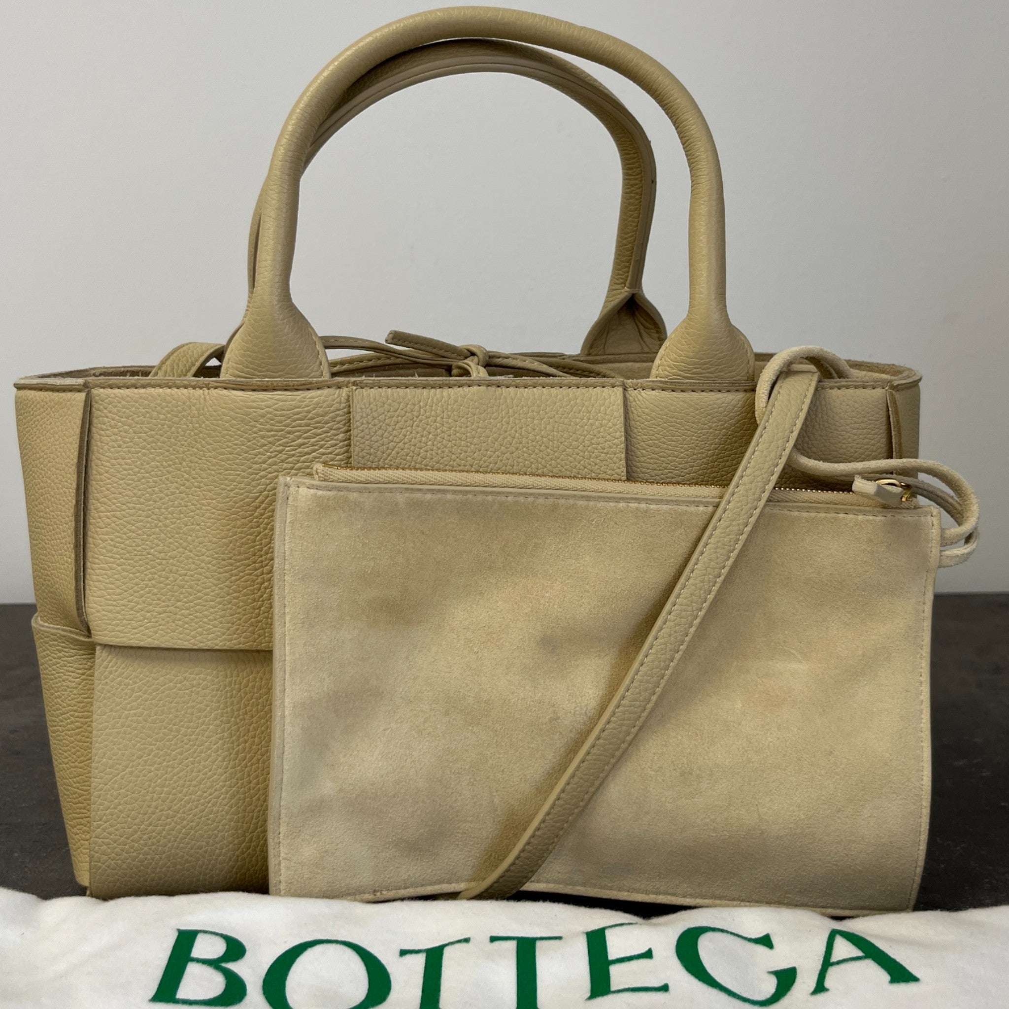 Women's Arco Small Tote Bag Beige