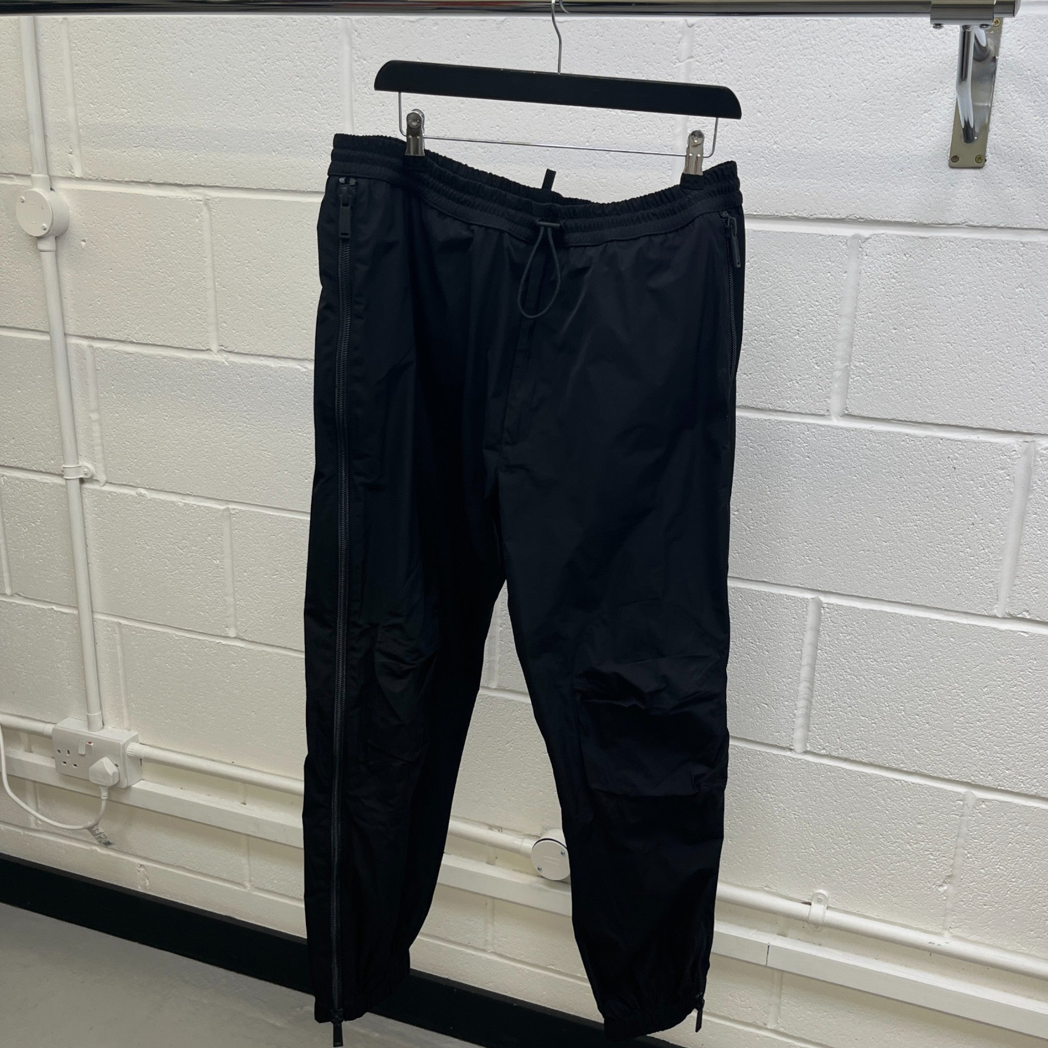 Men's Zip Up Cargos Black Size IT 52 / UK 36