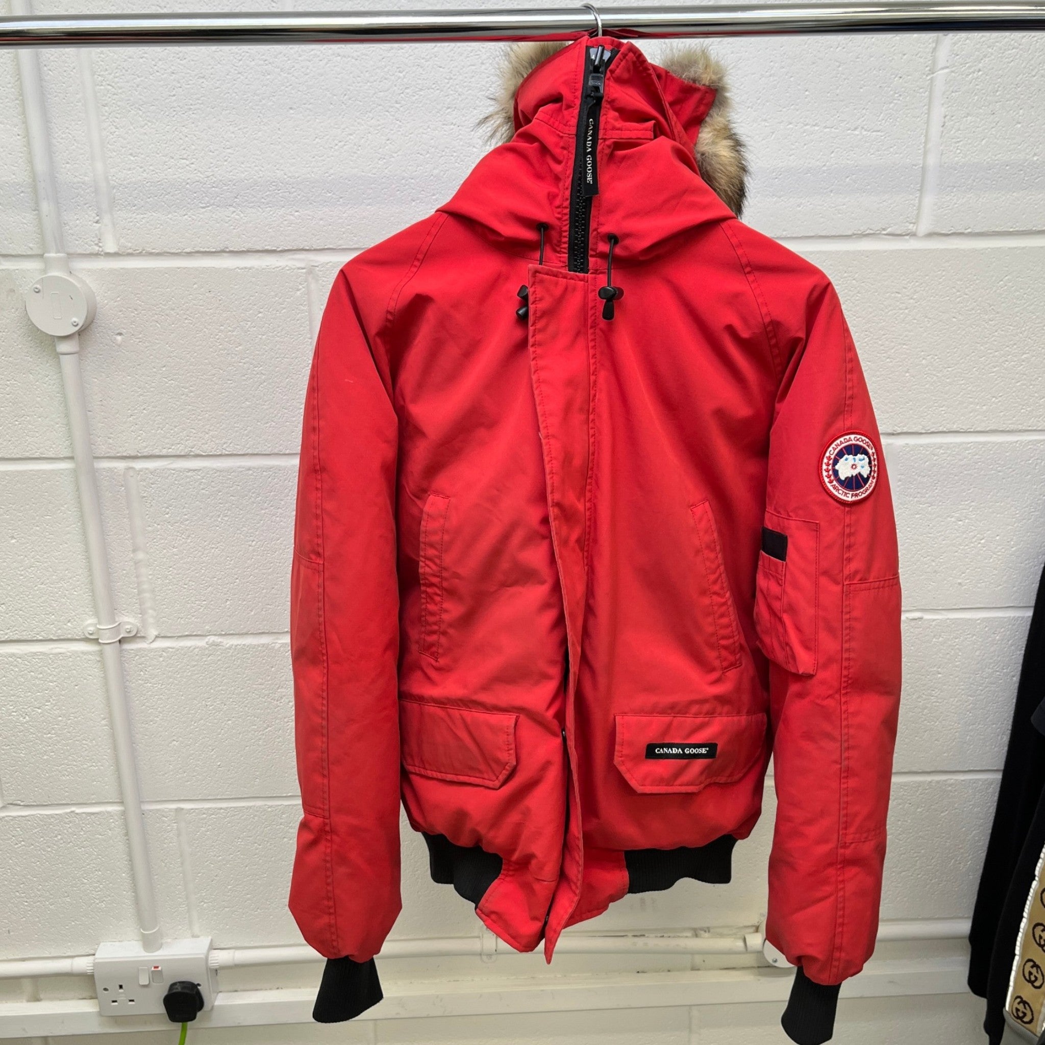 Men's Chilliwack Bomber Down Jacket Red Size M
