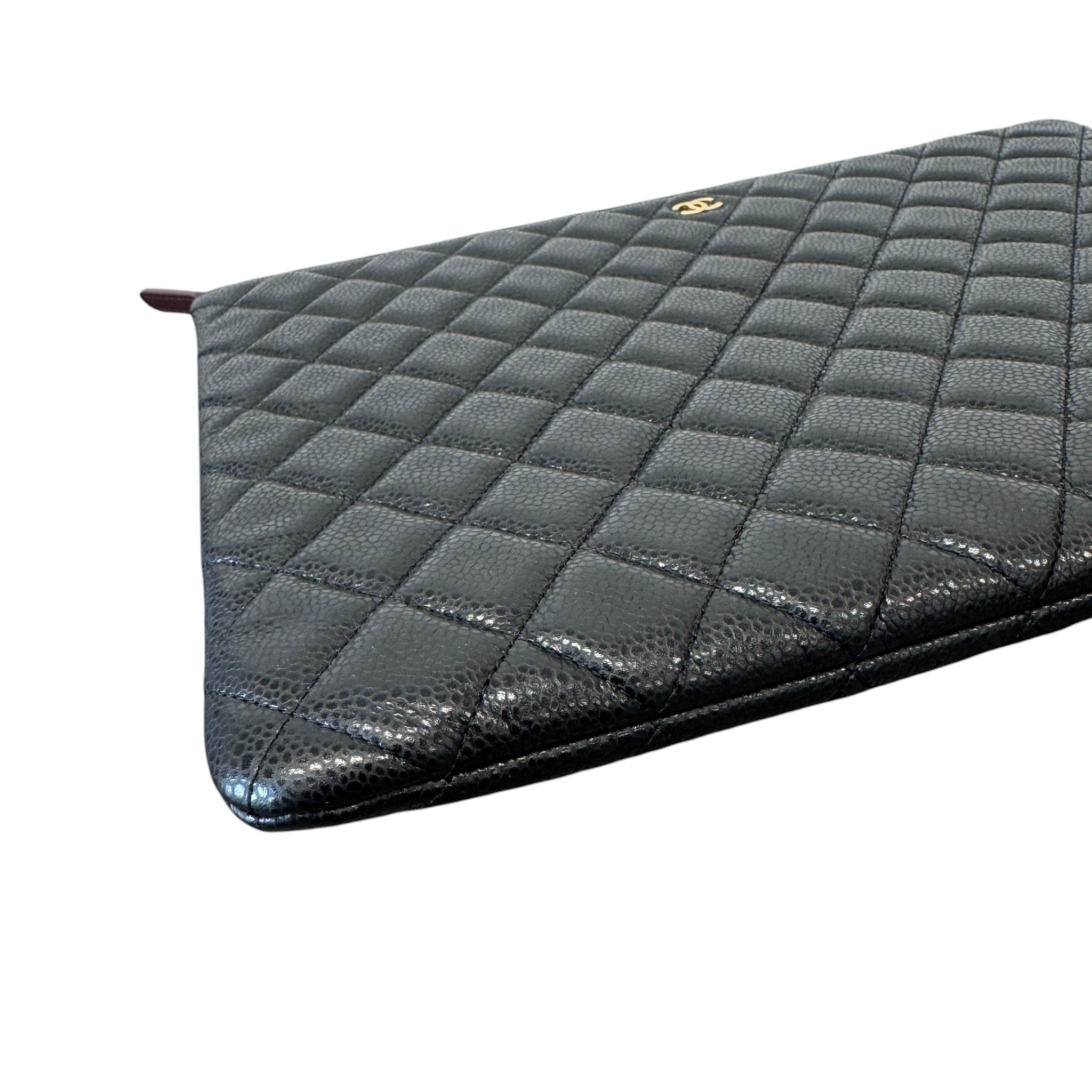 Women's Timeless/Classique Caviar Quilted Clutch Black