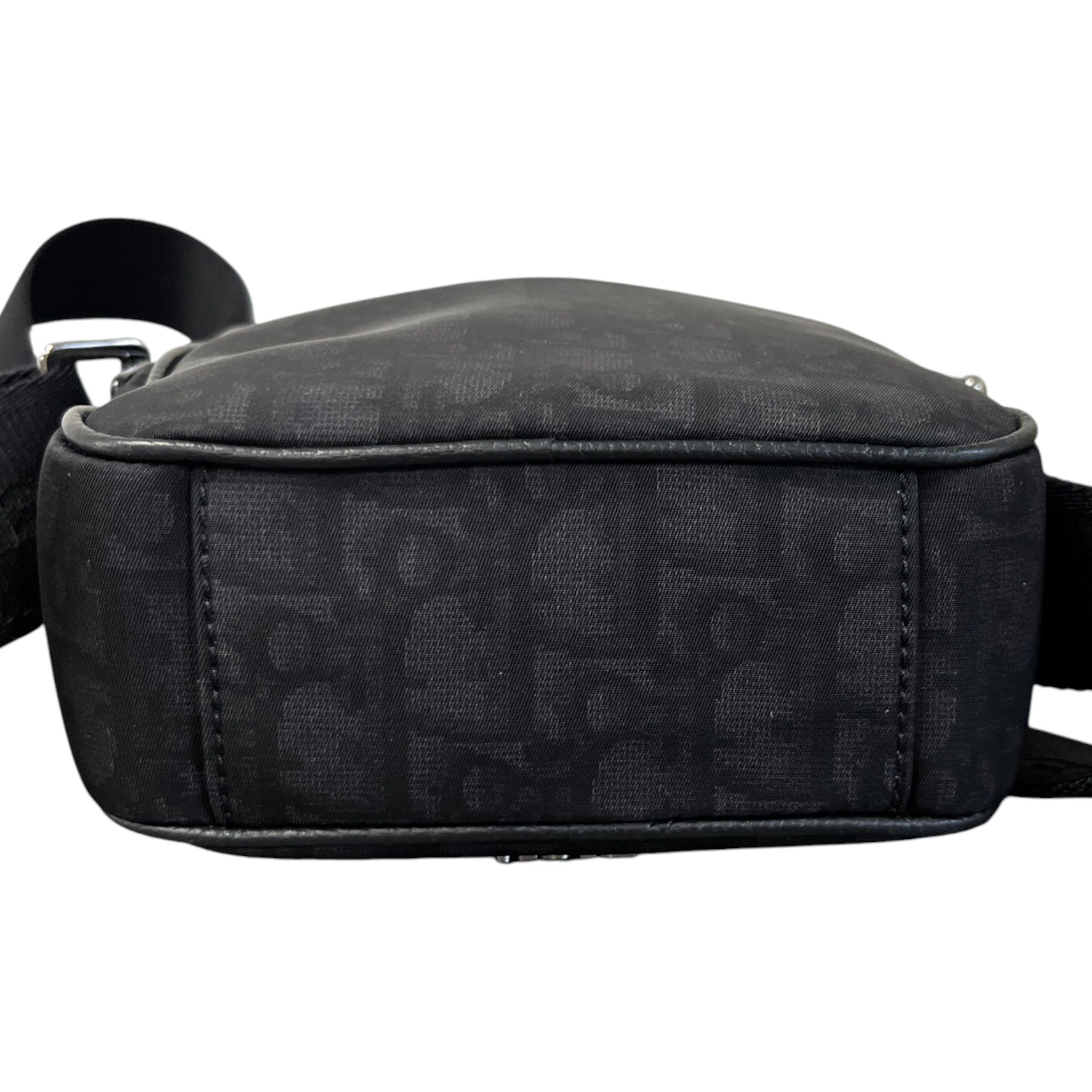 Men's Oblique Messenger Bag Black