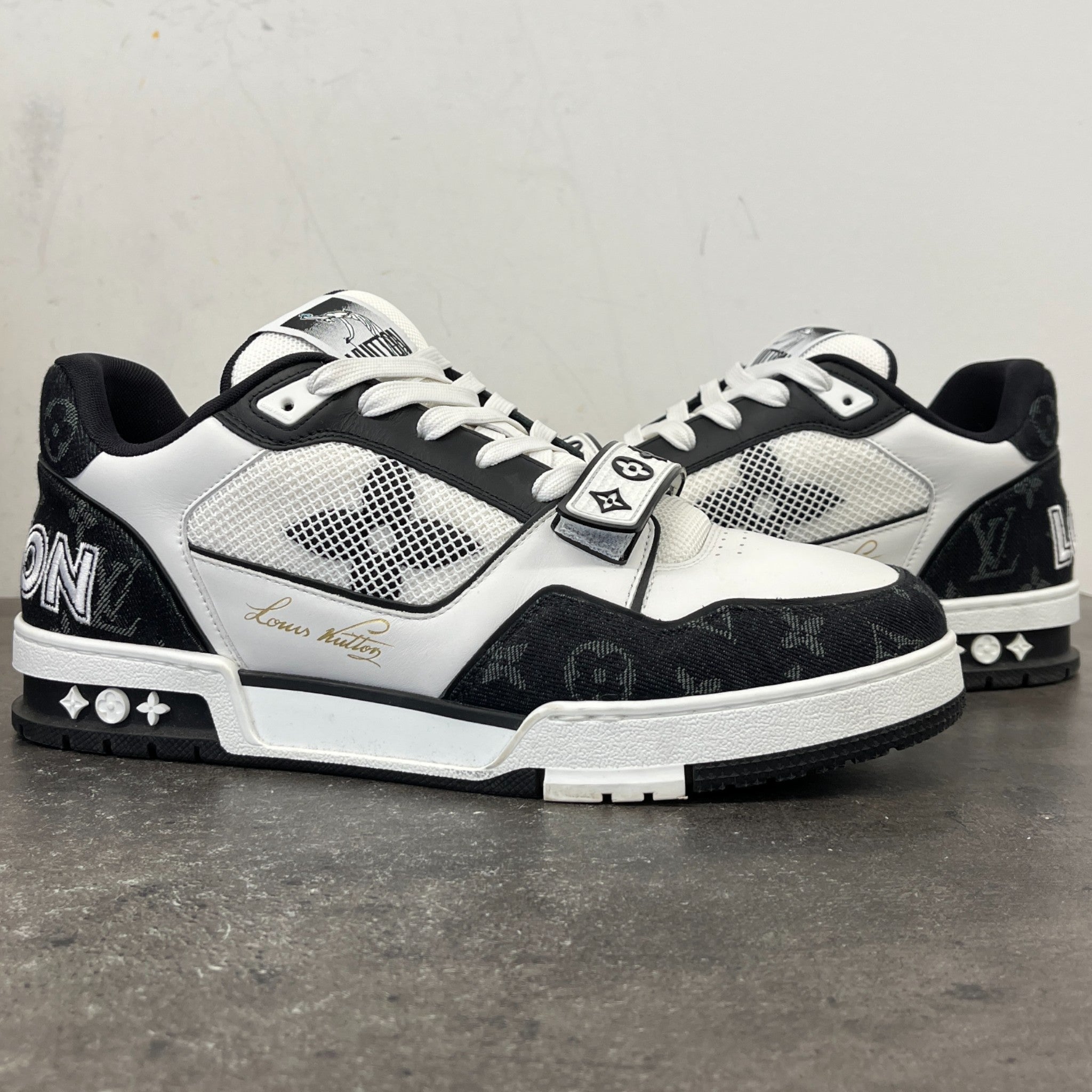 Men's Lv Low Trainers White Size EU 43 / UK 9