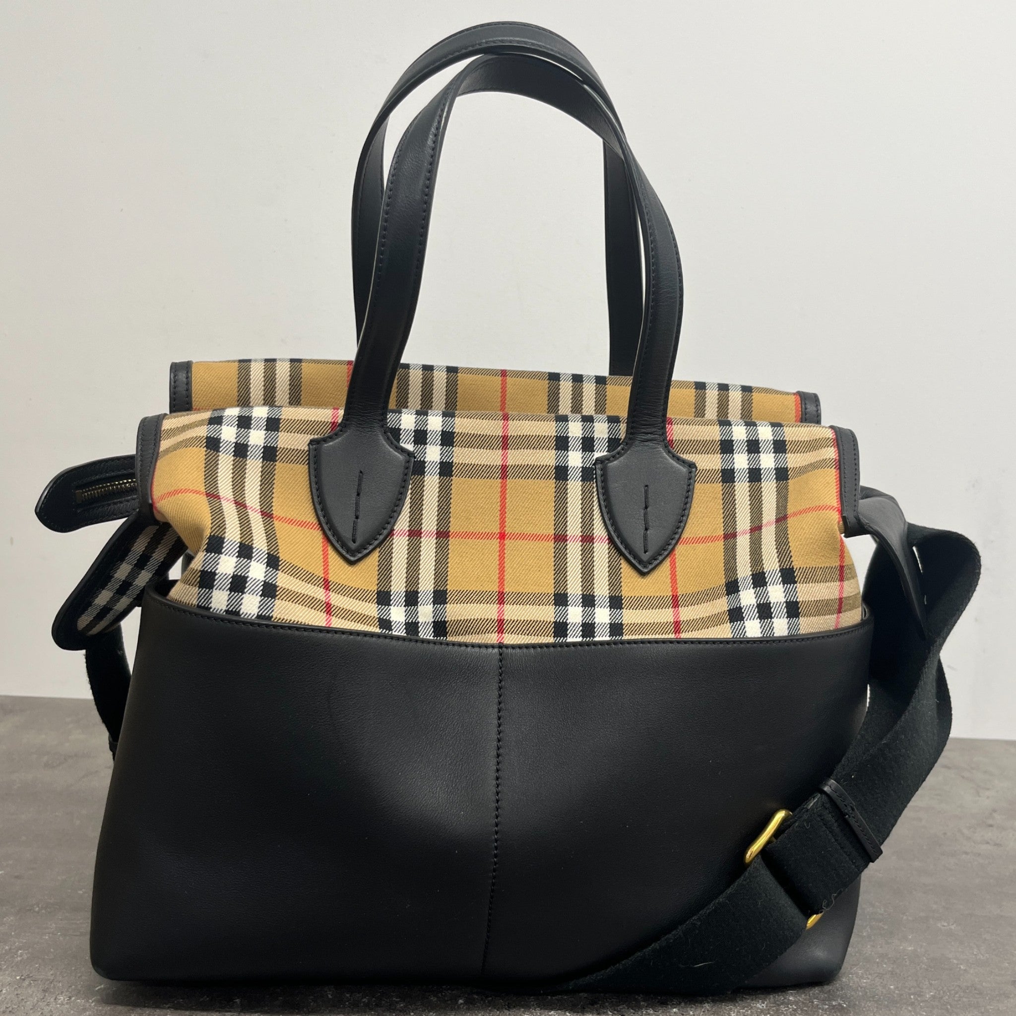 Women's Kingswood Vintage Check Bag Black