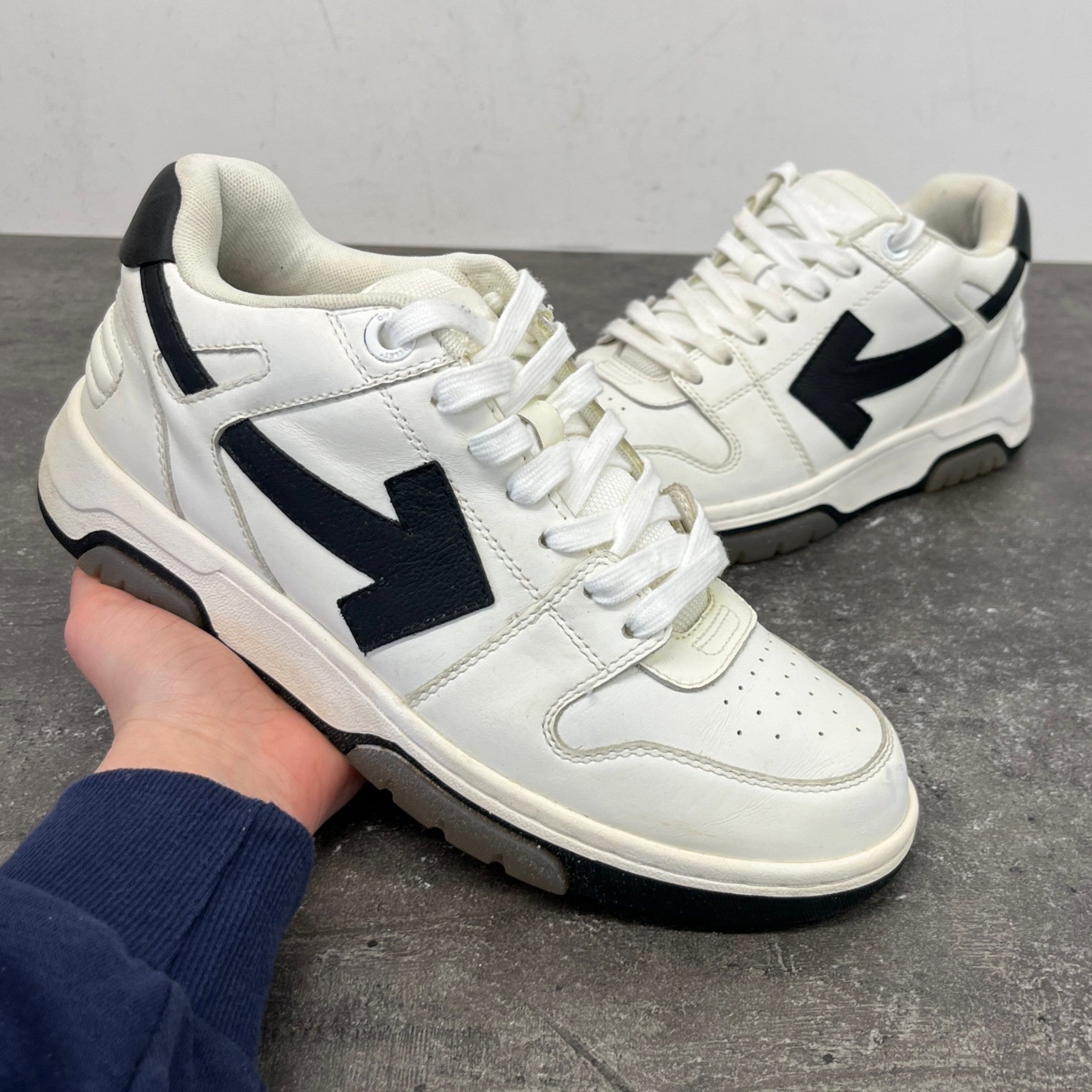 Men's Out Of Office Low Trainers White Size EU 40 / UK 6