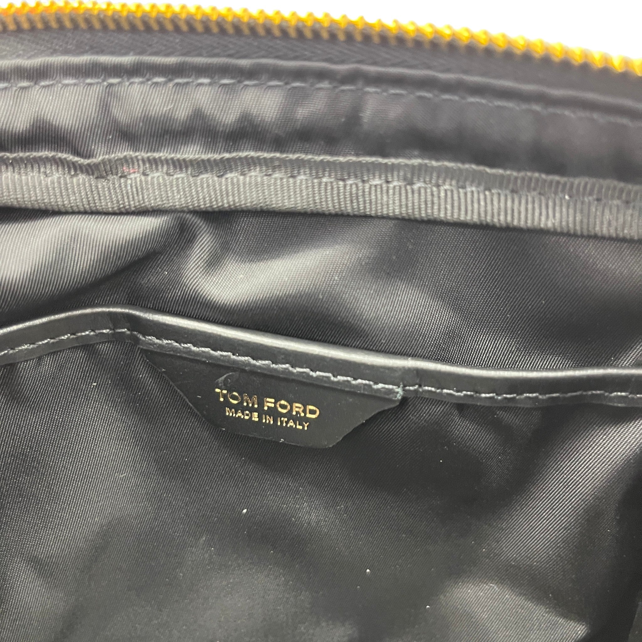 Men's Plaque Logo Messenger Bag Black