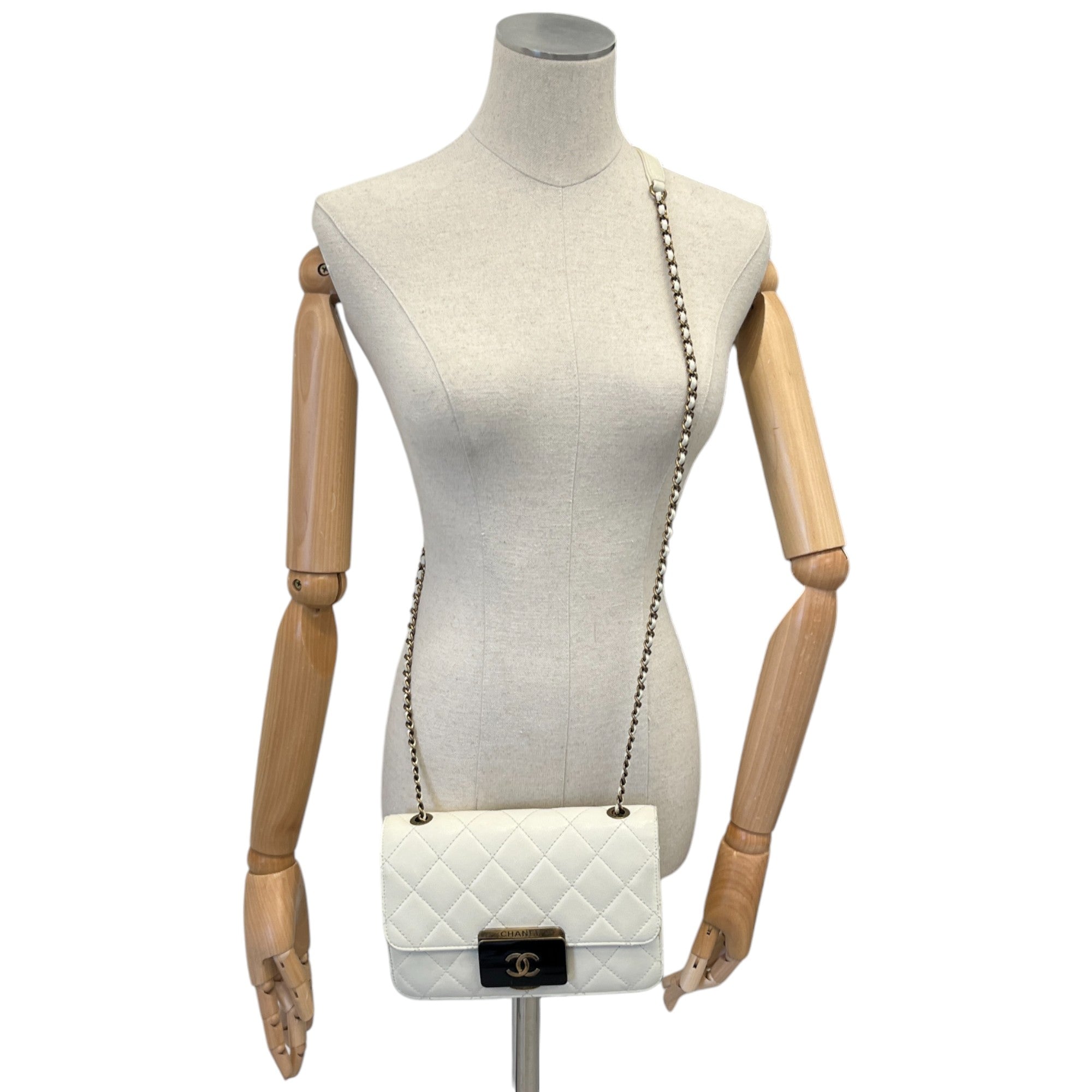 Women's Mini Beauty Lock Flap Handbag White