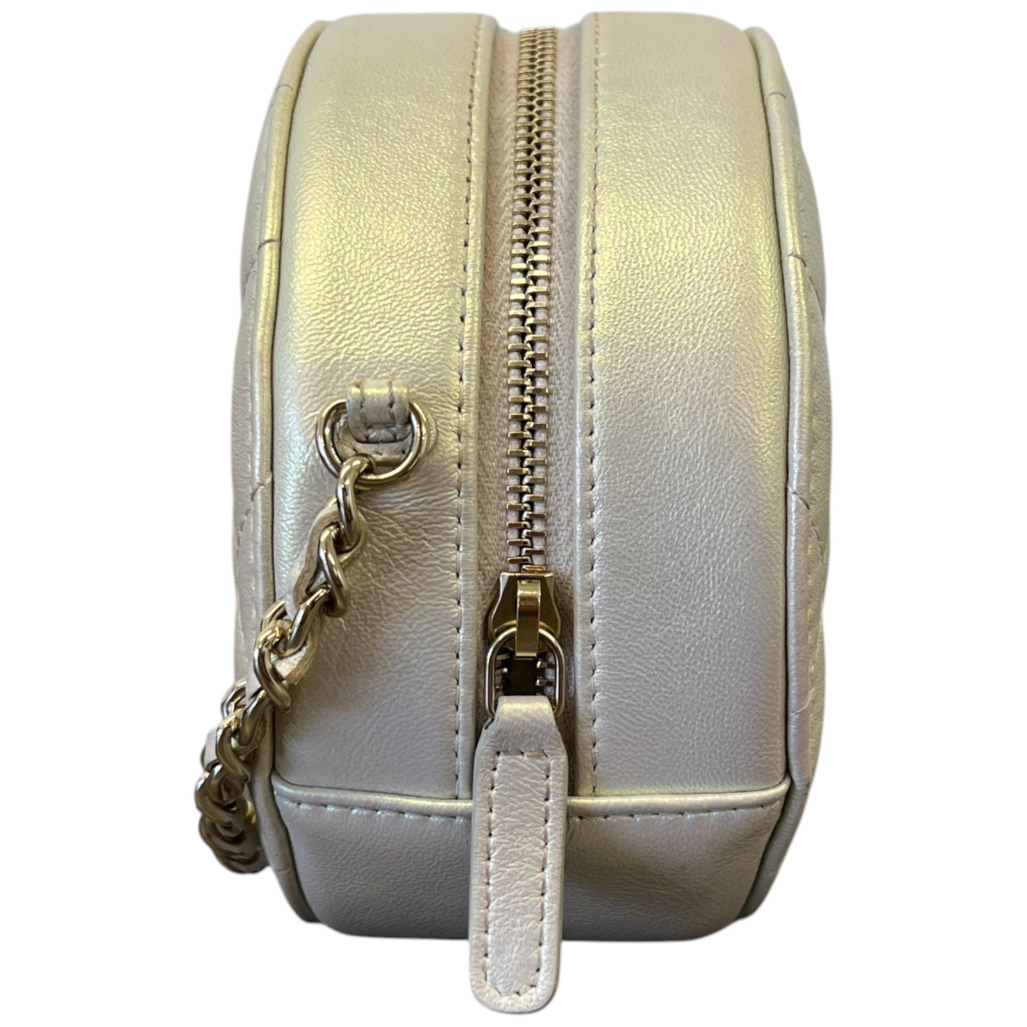 Women's Iridescent Lambskin Quilted Round Bag White