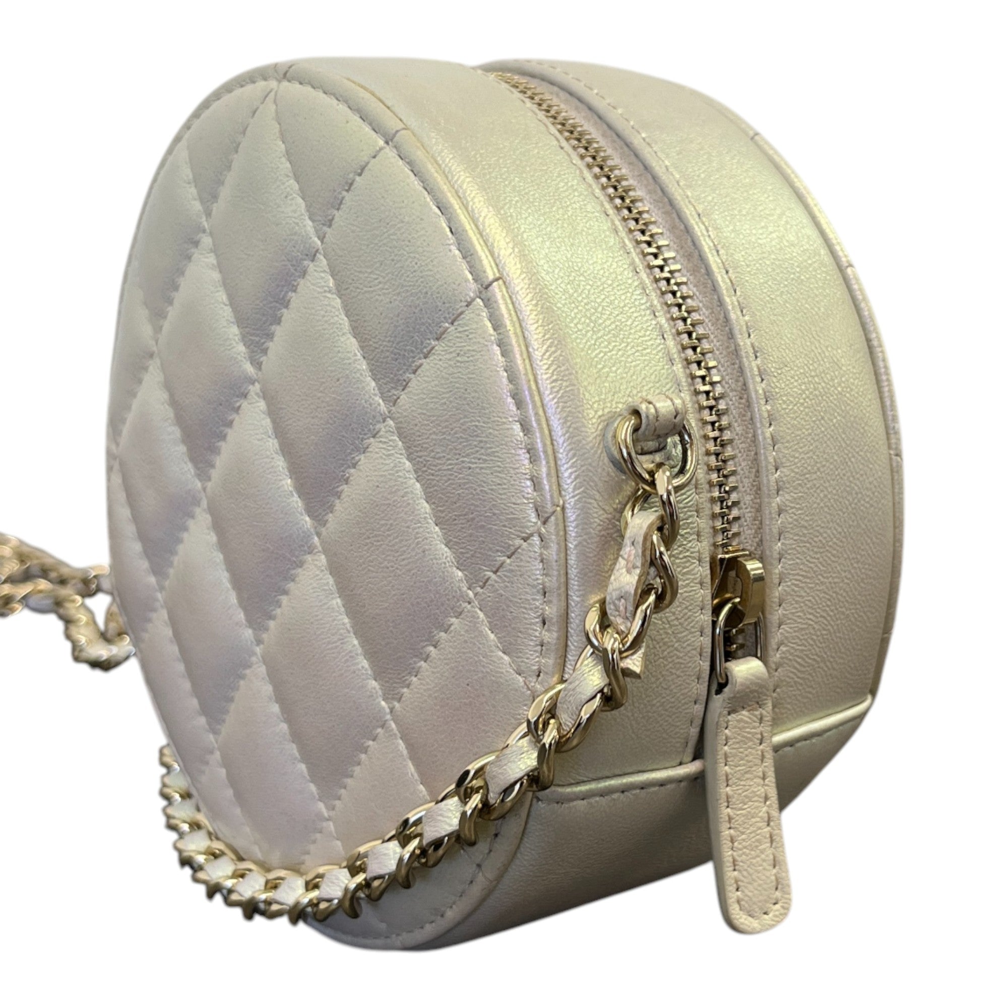 Women's Iridescent Lambskin Quilted Round Bag White