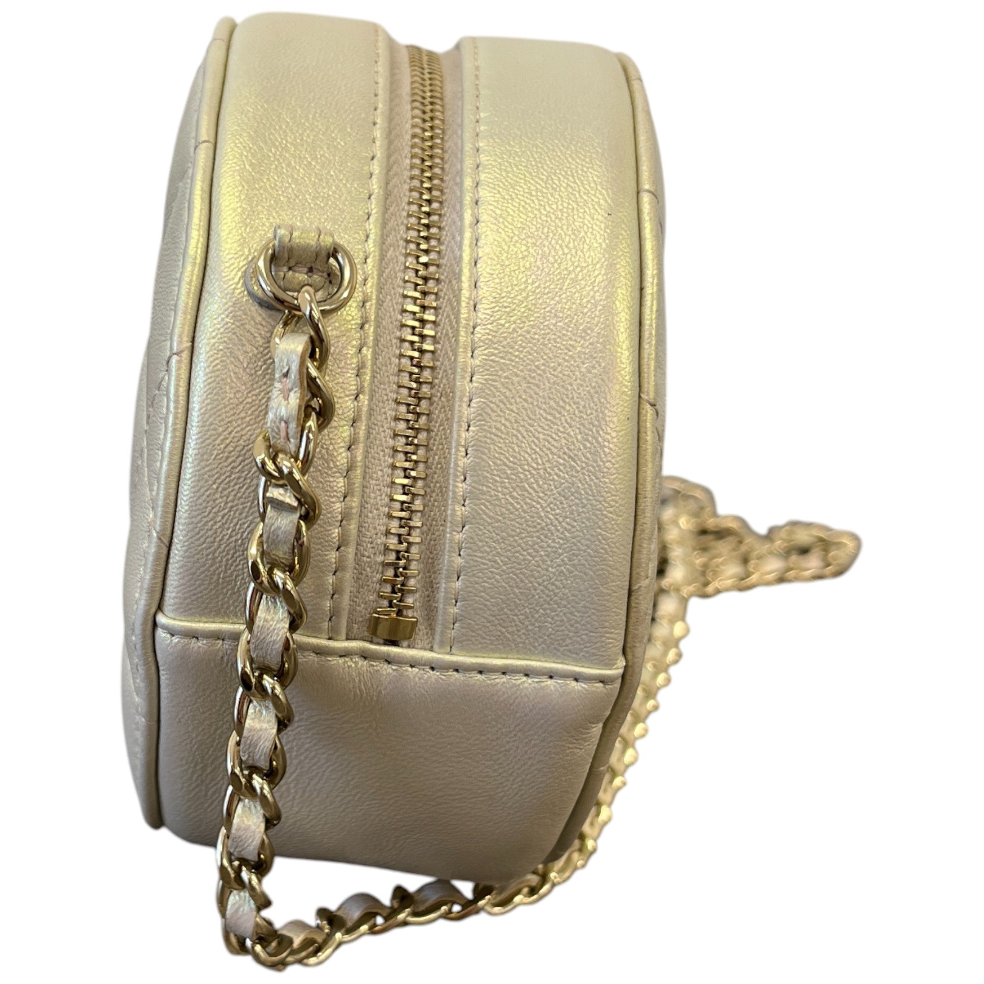 Women's Iridescent Lambskin Quilted Round Bag White