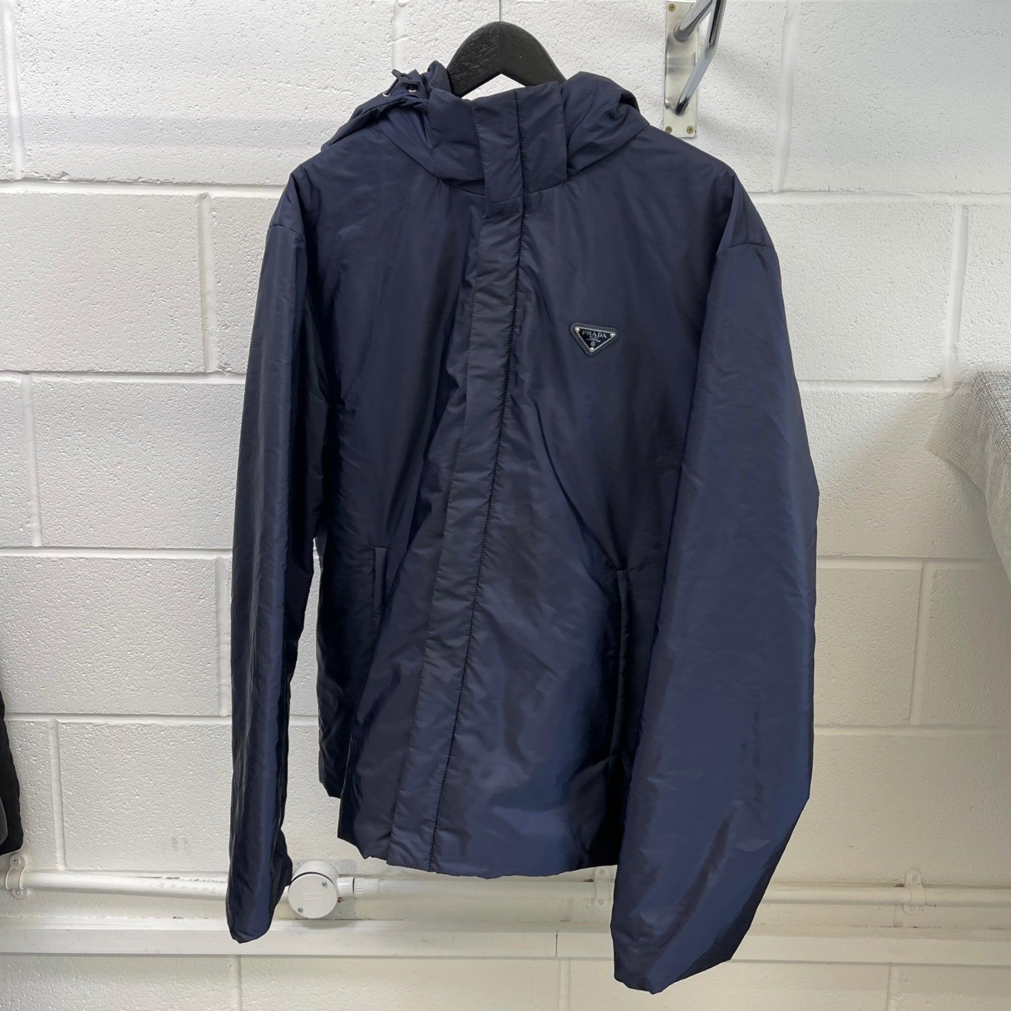 Men's Re-Nylon Plaque Logo Jacket Navy Size IT 54 / XXL