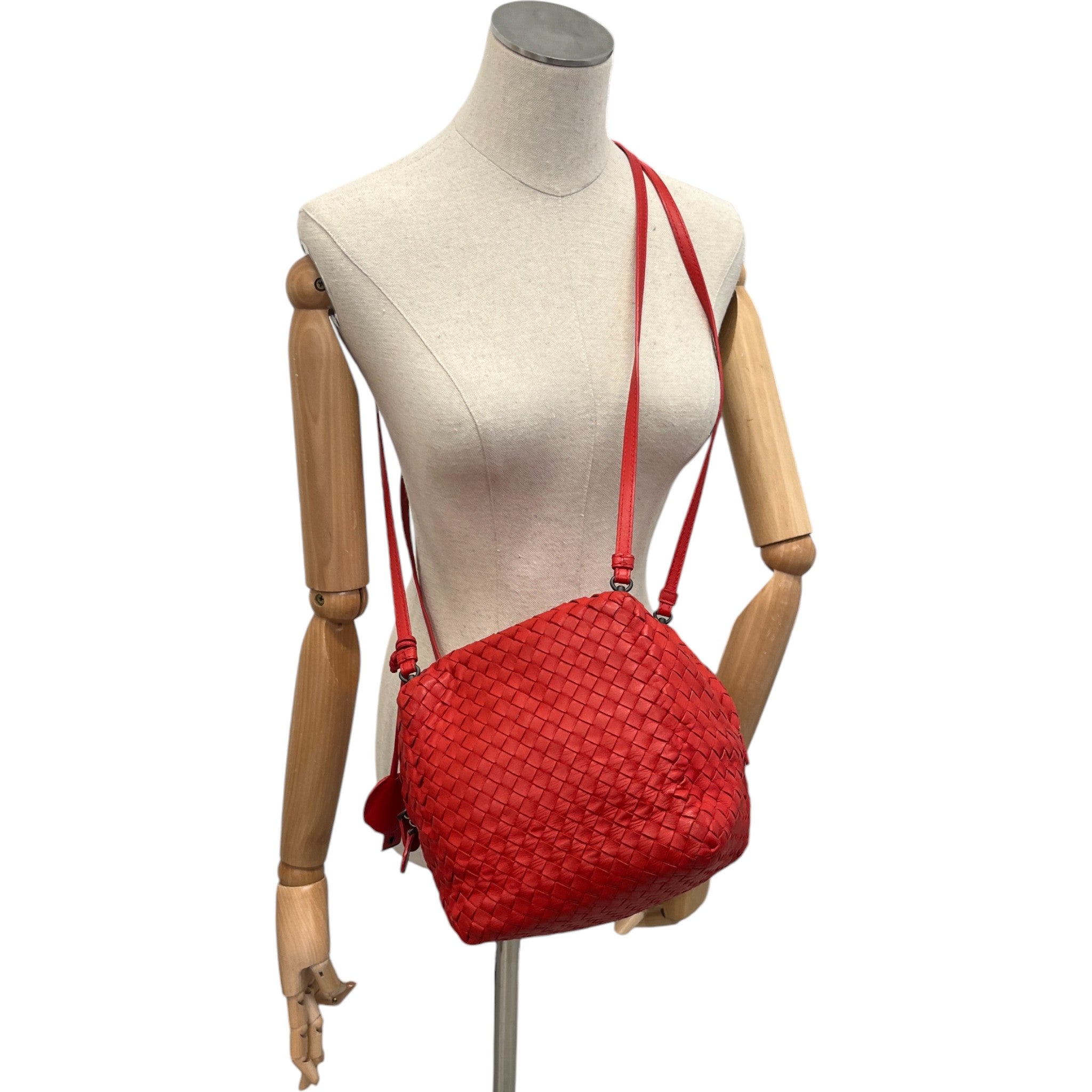 Women's Nappa Intrecciato Cube Bag Red