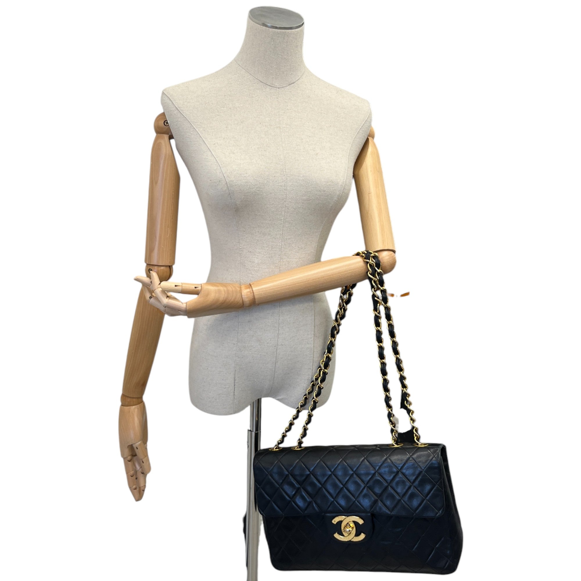 Women's Matelasse Double Chain Lamb Skin Handbag Black