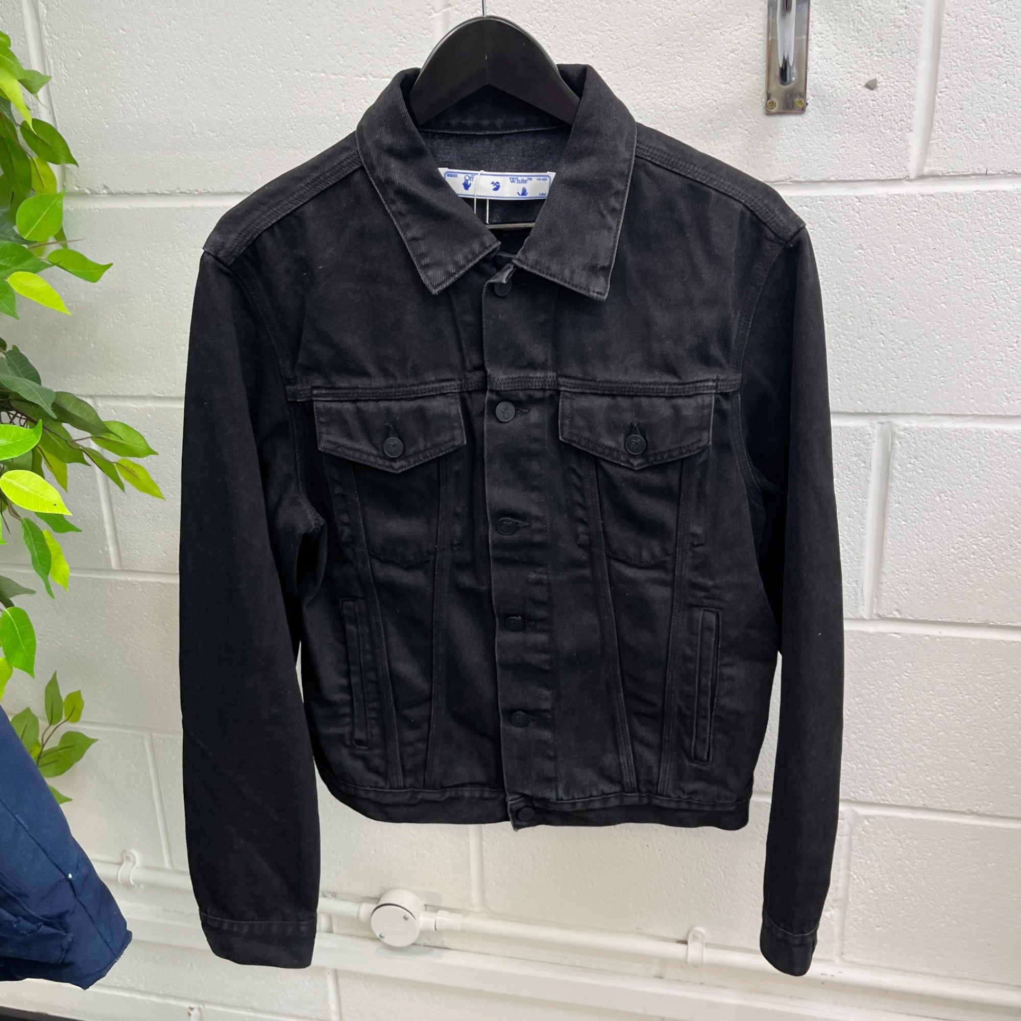 Men's Arrow Logo Print Jacket Black Size M