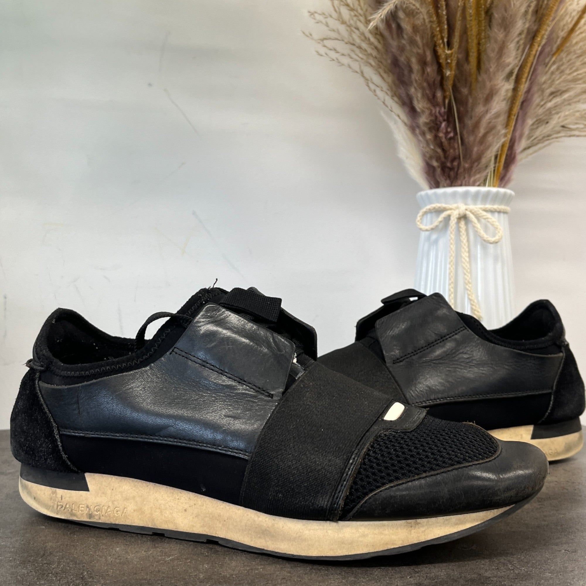 Men's Race Runner Low Trainers Black Size EU 41 / UK 7