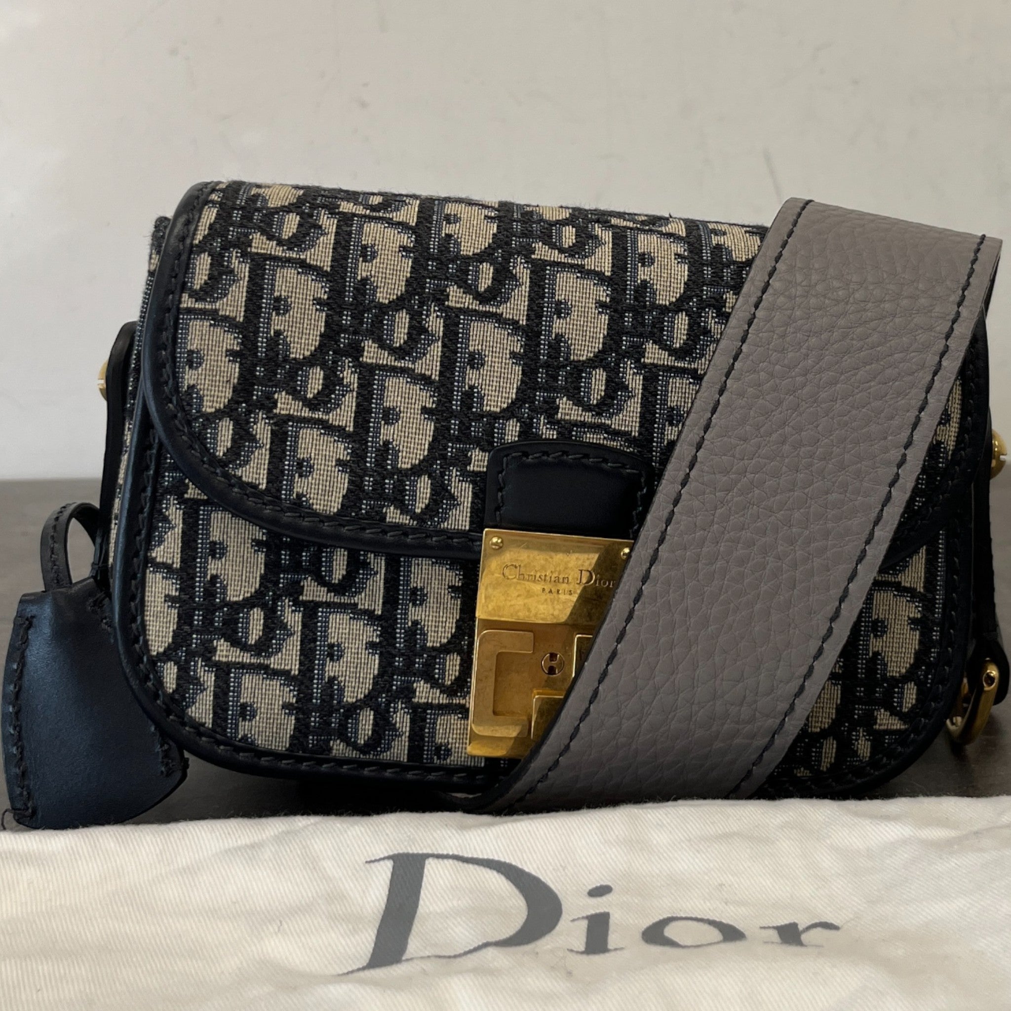 Women's Oblique Crossbody Bag Navy