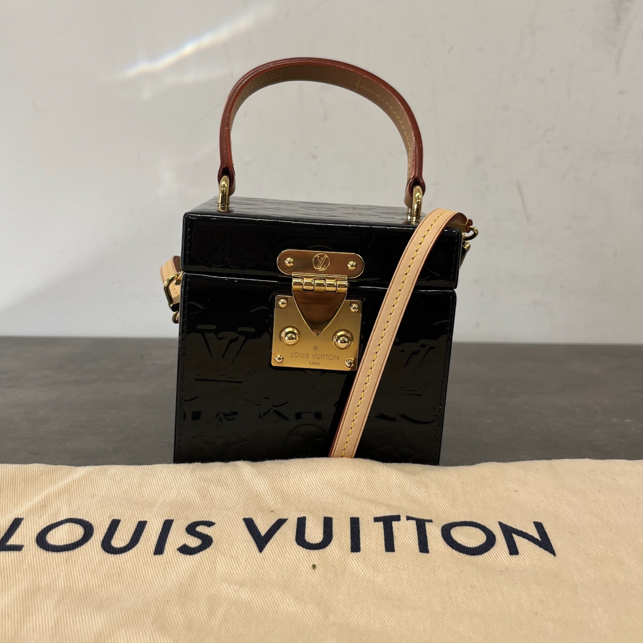 Men's Vernis Leather Bleecker Box Bag Black