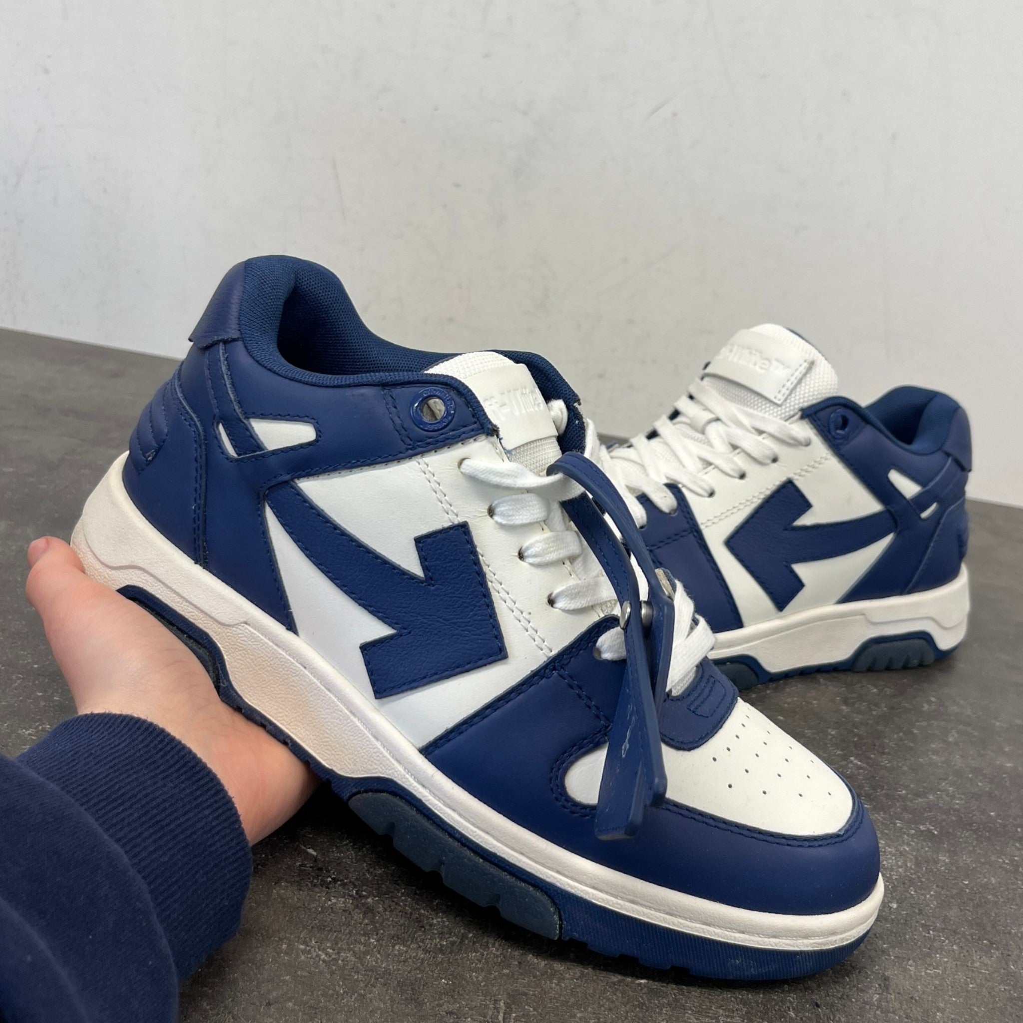 Men's Out Of Office Low Trainers Navy Size EU 40 / UK 6