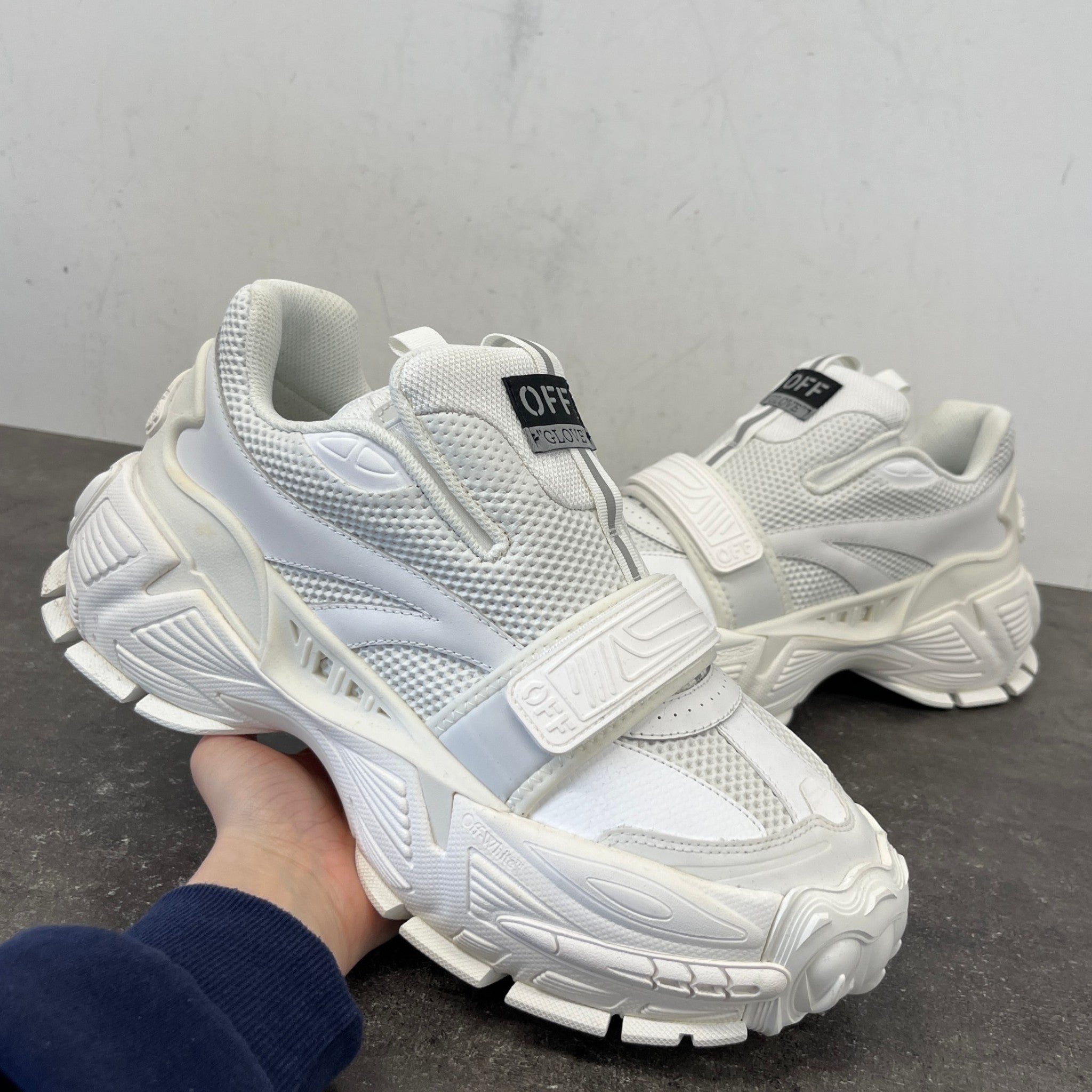 Men's Glove Low Trainers White Size EU 45 / UK 11
