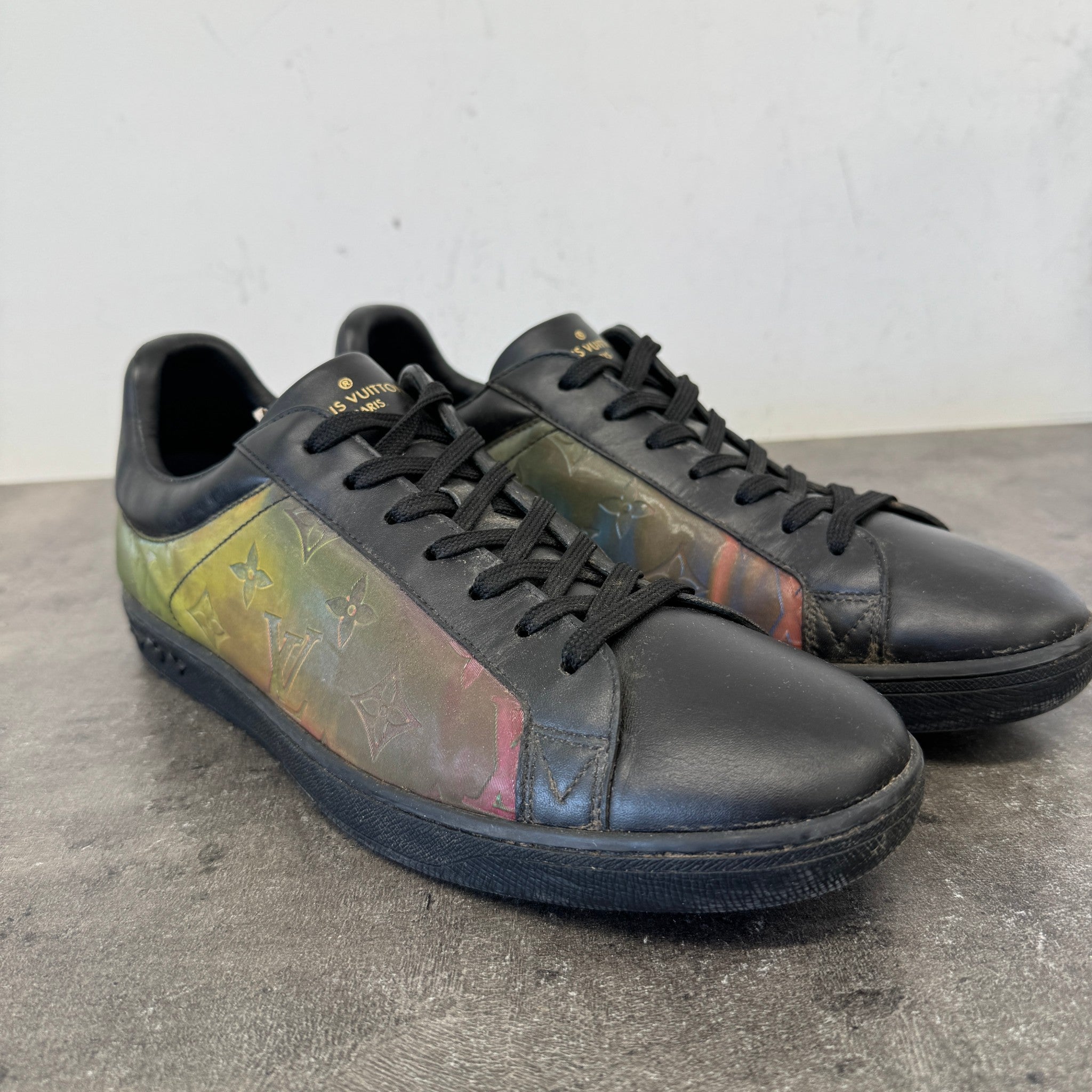 Men's Luxembourg Iridescent Low Trainers Black Size EU 40.5 / UK 6.5
