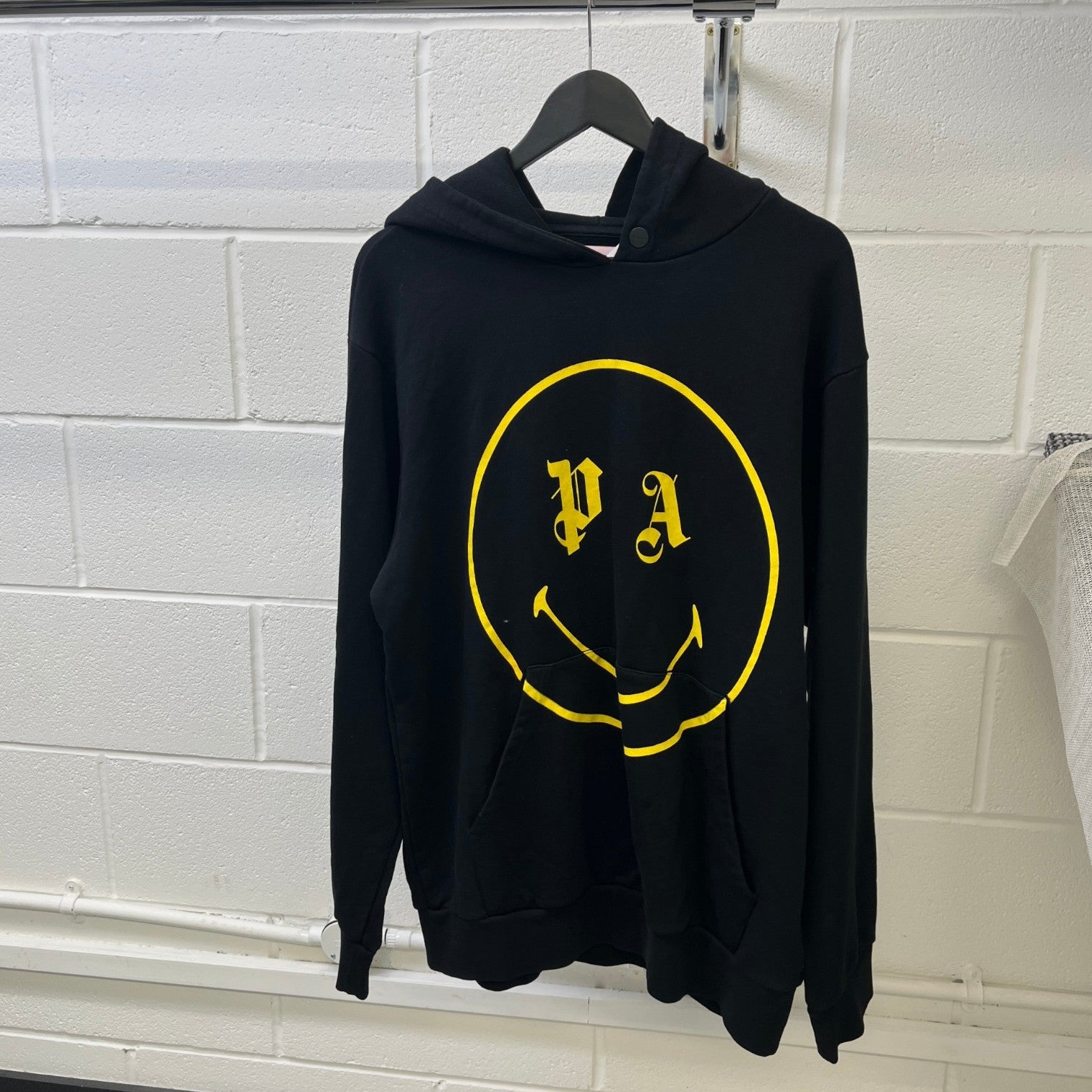 Men's Smiley Logo Hoodie Black Size L