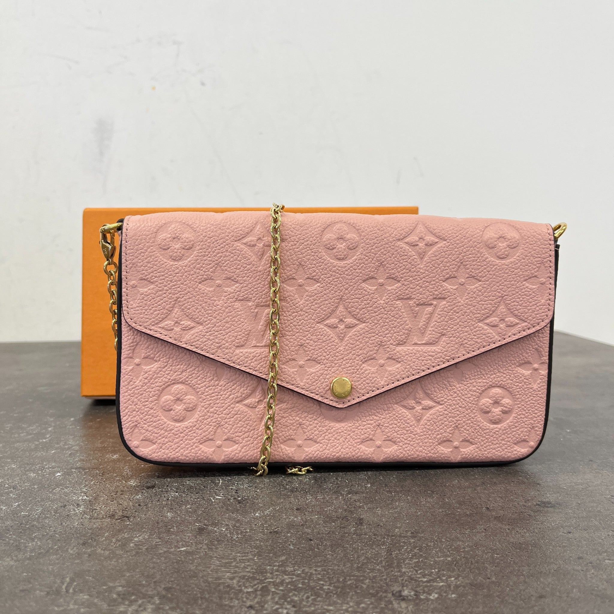 Women's Empreinte Leather Félicie Pochette Bag Pink