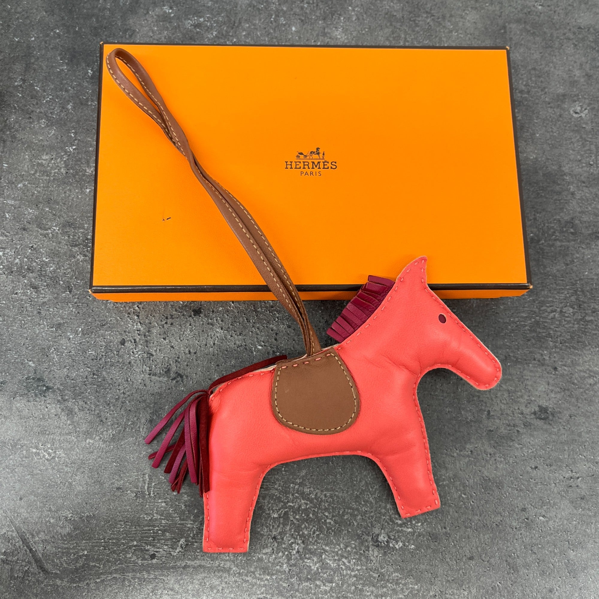 Women's Rodeo Mm Charm Red