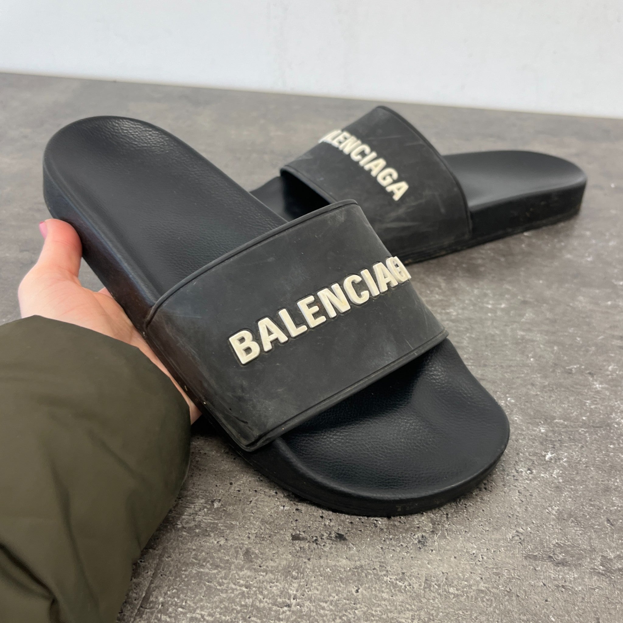 Men's Logo Slides Black Size EU 40 / UK 6